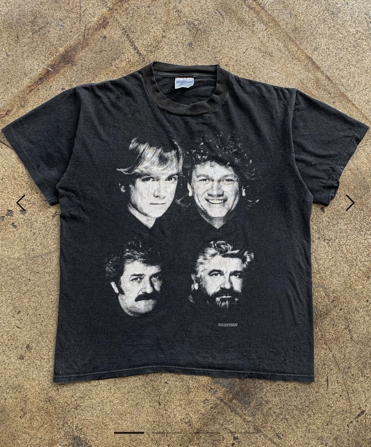 Band Tees Vintage SINGLE STITCHED "THE MOODY BLUES" TOUR TEE - 1991 Size US L / EU 52-54 / 3 - 1 Thumbnail