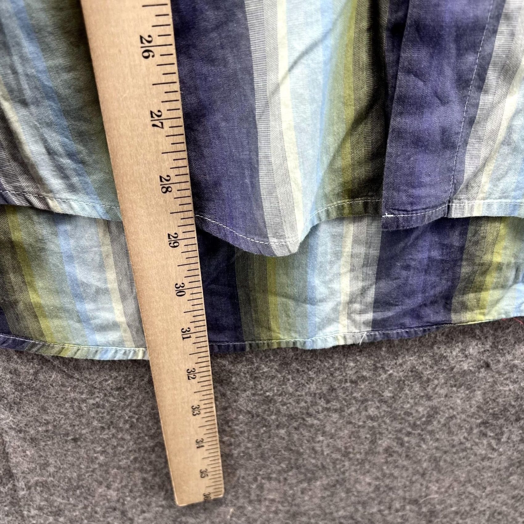 Hugo Boss VINTAGE Hugo Boss Shirt Men Medium Adult Blue Striped Button-Down Casual Formal Workwear 42 in Cotton Long Sleeve Regular Mens Size US M / EU 48-50 / 2 - 7 Thumbnail