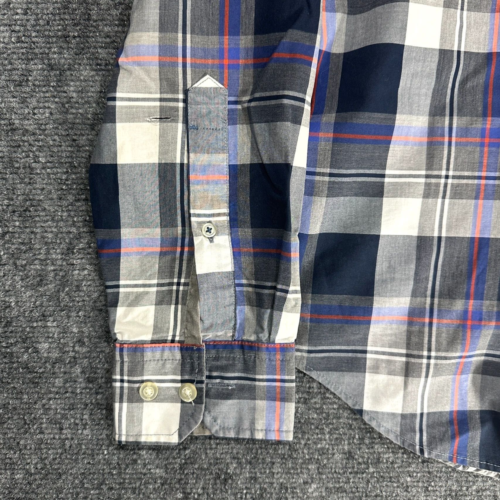 Banana Republic VINTAGE Banana Republic Shirt Mens S Grant Fit Custom Wash Gray Plaid Size US S / EU 44-46 / 1 - 3 Thumbnail