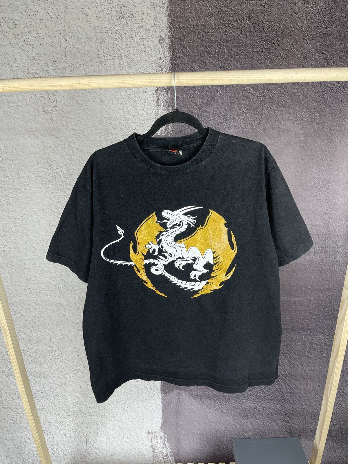 Japanese Brand Vintage 90s y2k Japanese dragon in the dark band tee shirt Size US L / EU 52-54 / 3 - 1 Thumbnail