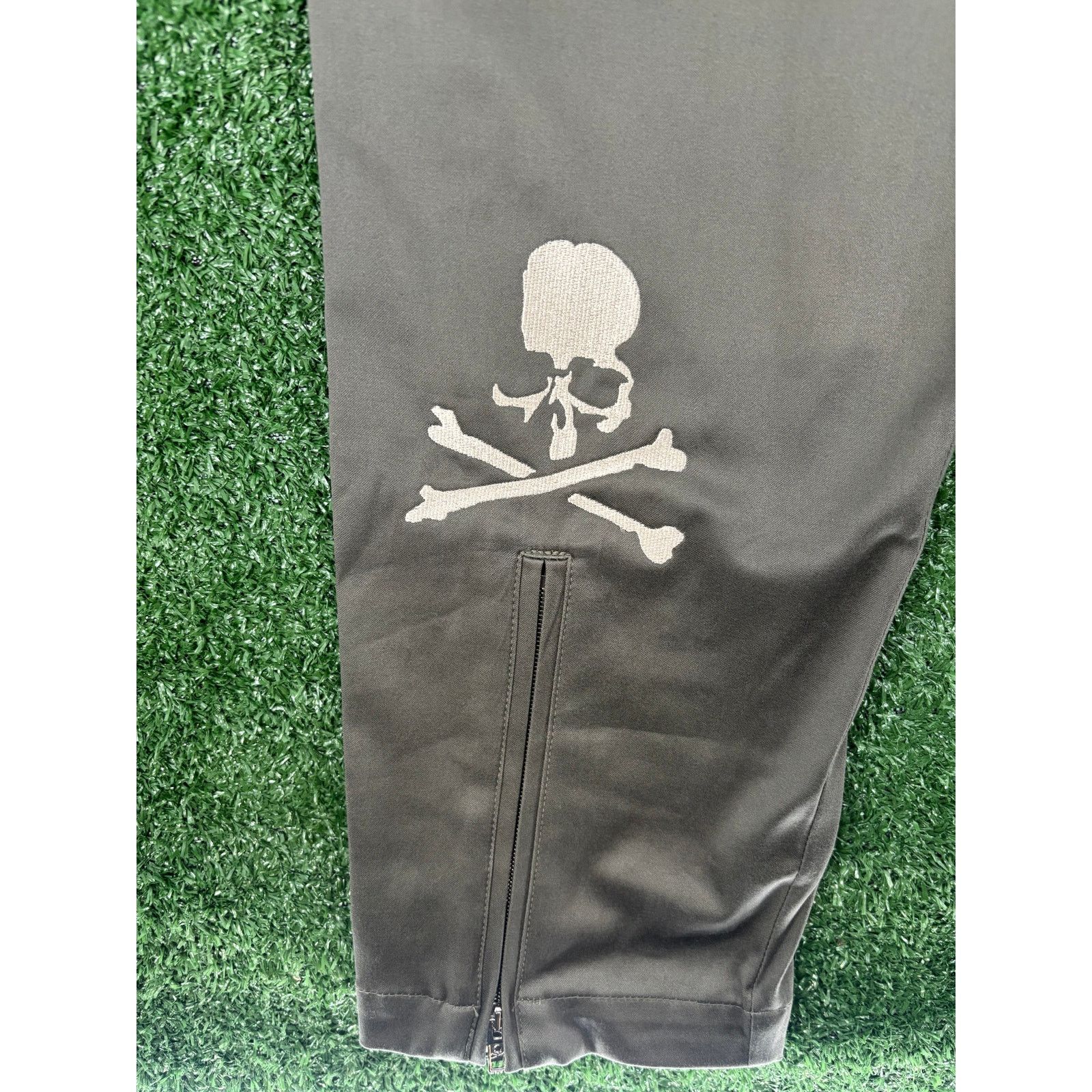 Mastermind Japan Mastermind World Masterseed Olive Cargo Pants Size Small Size US 32 / EU 48 - 3 Thumbnail