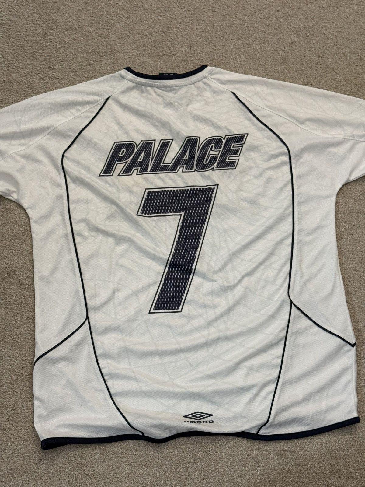 Palace × Umbro Palace x Umbro Home Shirt (White) Size US L / EU 52-54 / 3 - 3 Thumbnail