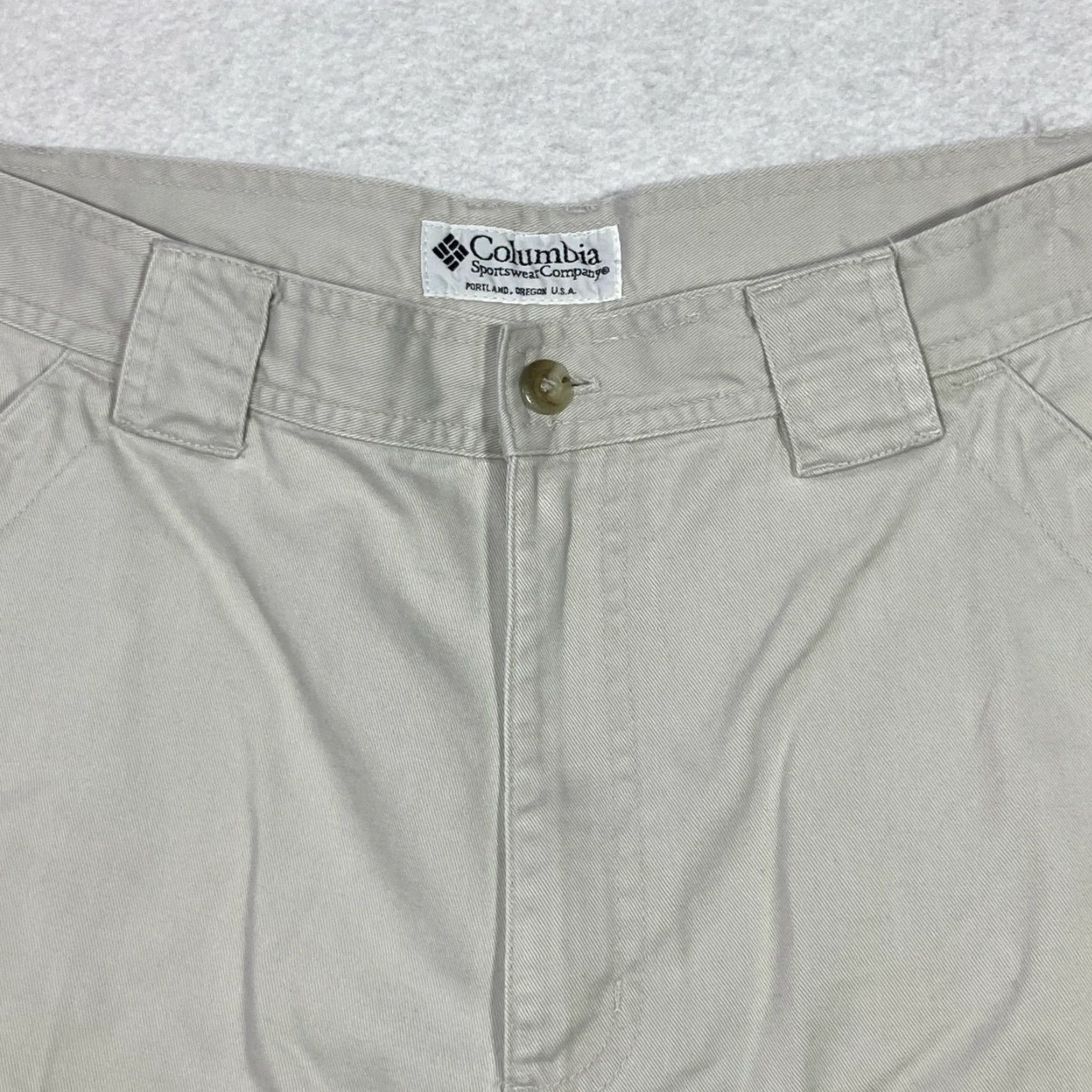 Vintage Columbia Mens Cargo Shorts Light Brown 38 USA Vintage Utility Hiking Slim Fit Cotton Canvas Belt Loops Pockets Crew N/A Size US 38 / EU 54 - 3 Thumbnail