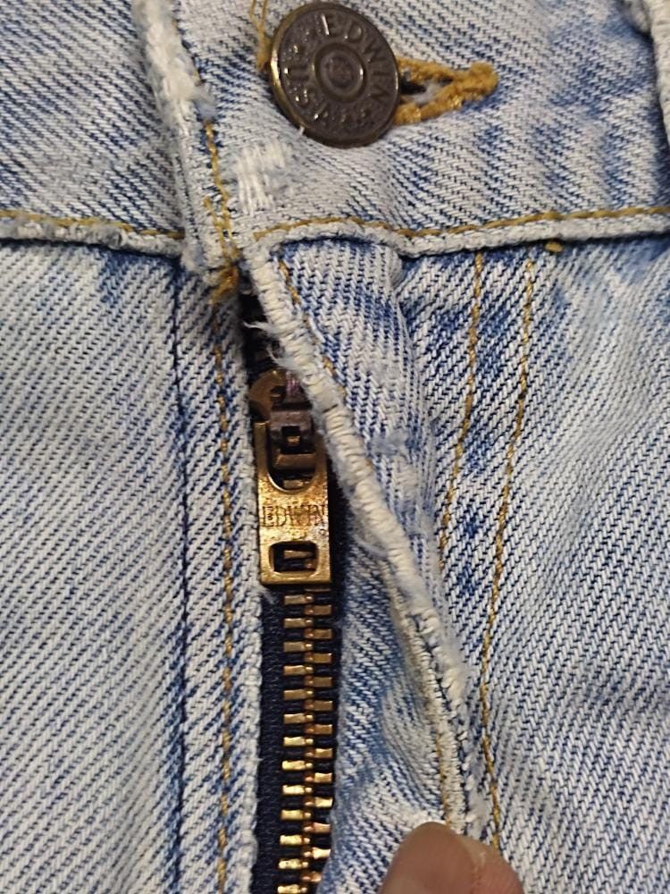 Edwin VINTAGE EDWIN DISTRESSED JEANS MADE IN USA Size US 33 - 7 Thumbnail