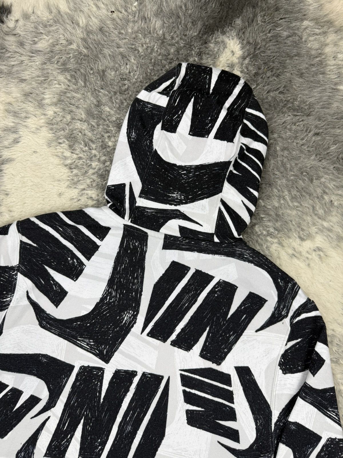 Nike NIKE AOP Swoosh Logo Crayon Style Streetwear Hoodie Size US S / EU 44-46 / 1 - 15 Thumbnail