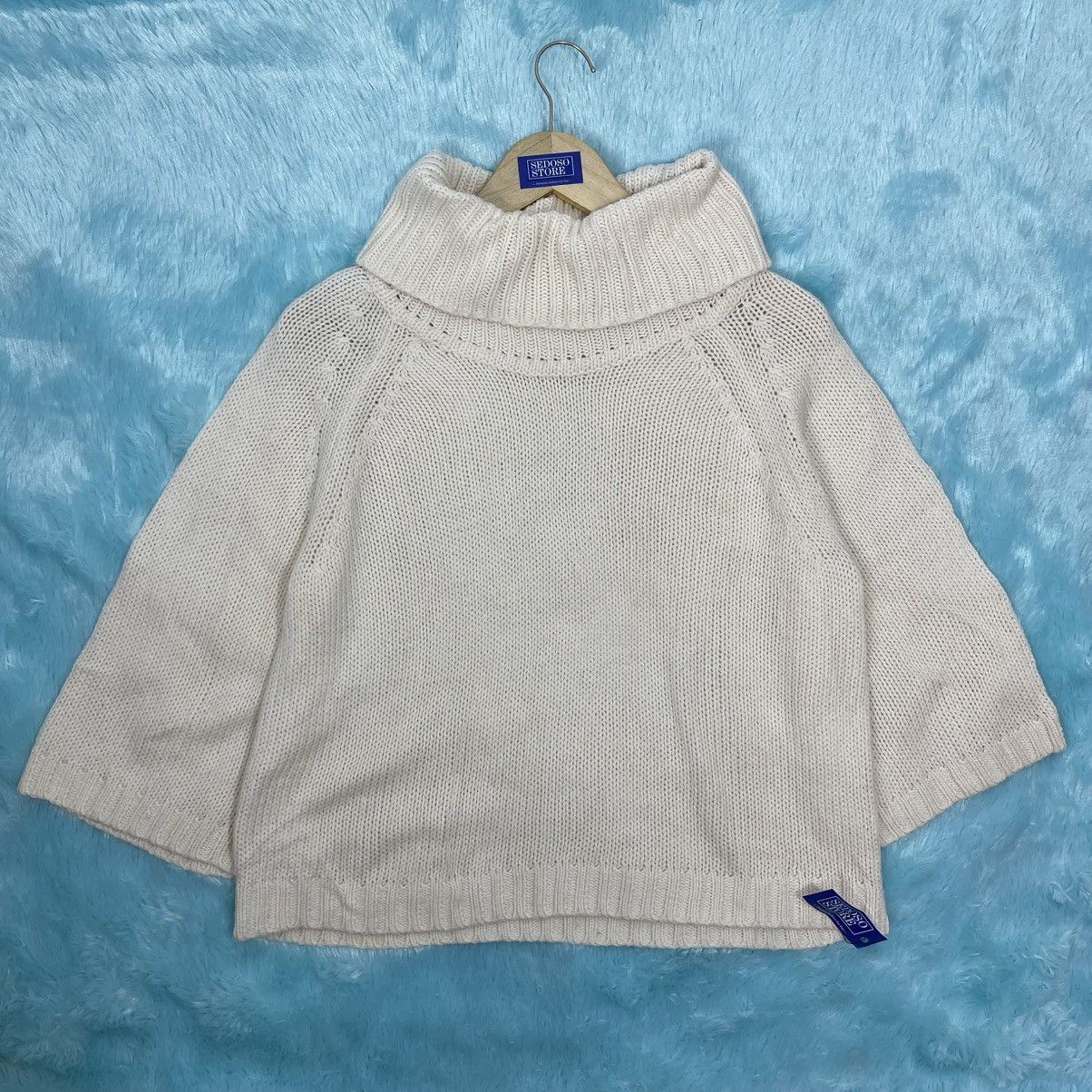 Uniqlo Uniqlo Cream Turtleneck Sweater Size L / US 10 / IT 46 - 1 Thumbnail