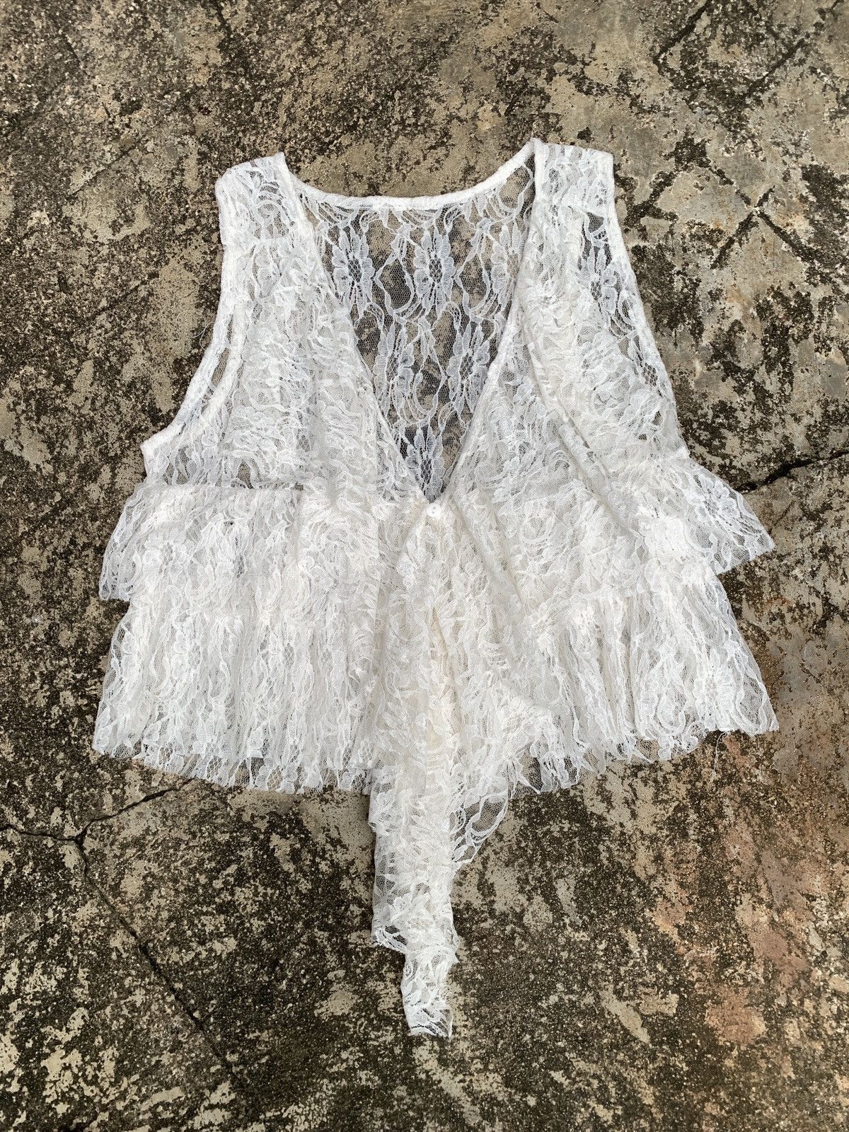 Japanese Brand y2k Unknown White Ruffle Button Floral Trim Blouse Top Size M / US 6-8 / IT 42-44 - 1 Thumbnail