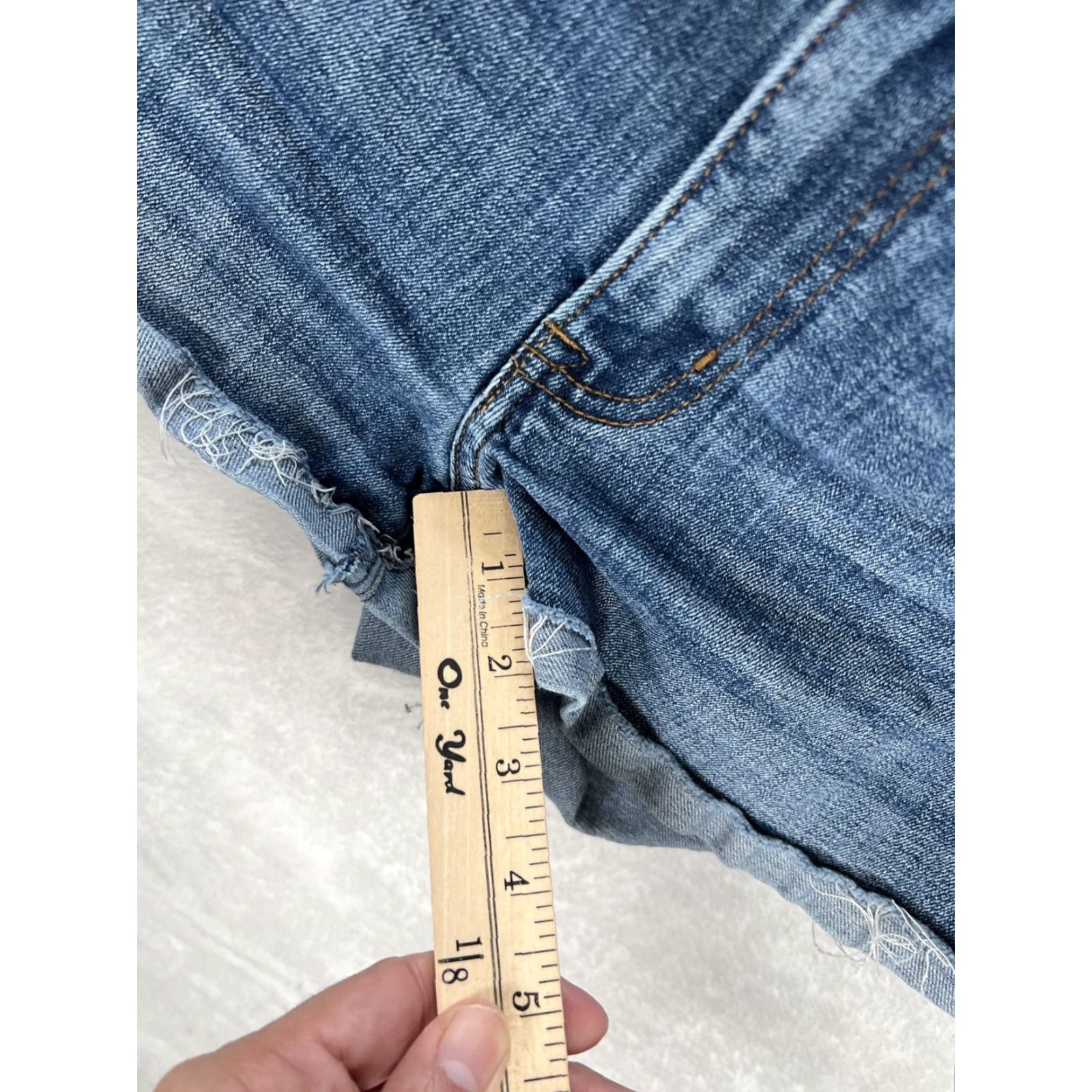 Abercrombie & Fitch Abercrombie & Fitch Jeans Shorts Womens 4 27 Blue Low Rise Cut-Off Distressed Size 27" / US 4 / IT 40 - 2 Thumbnail