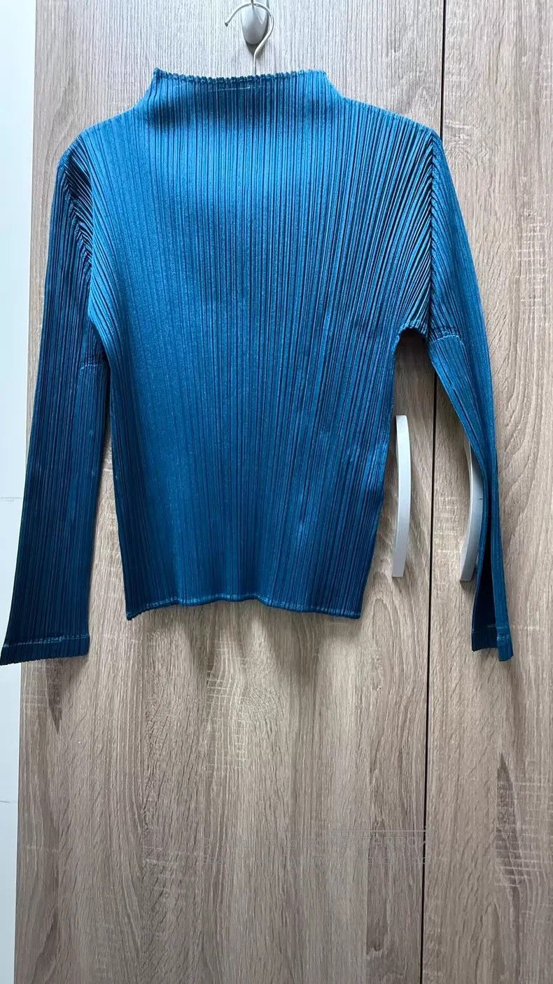Issey Miyake Issey Miyake Blue Turtleneck Long Sleeve Size L / US 10 / IT 46 - 1 Thumbnail