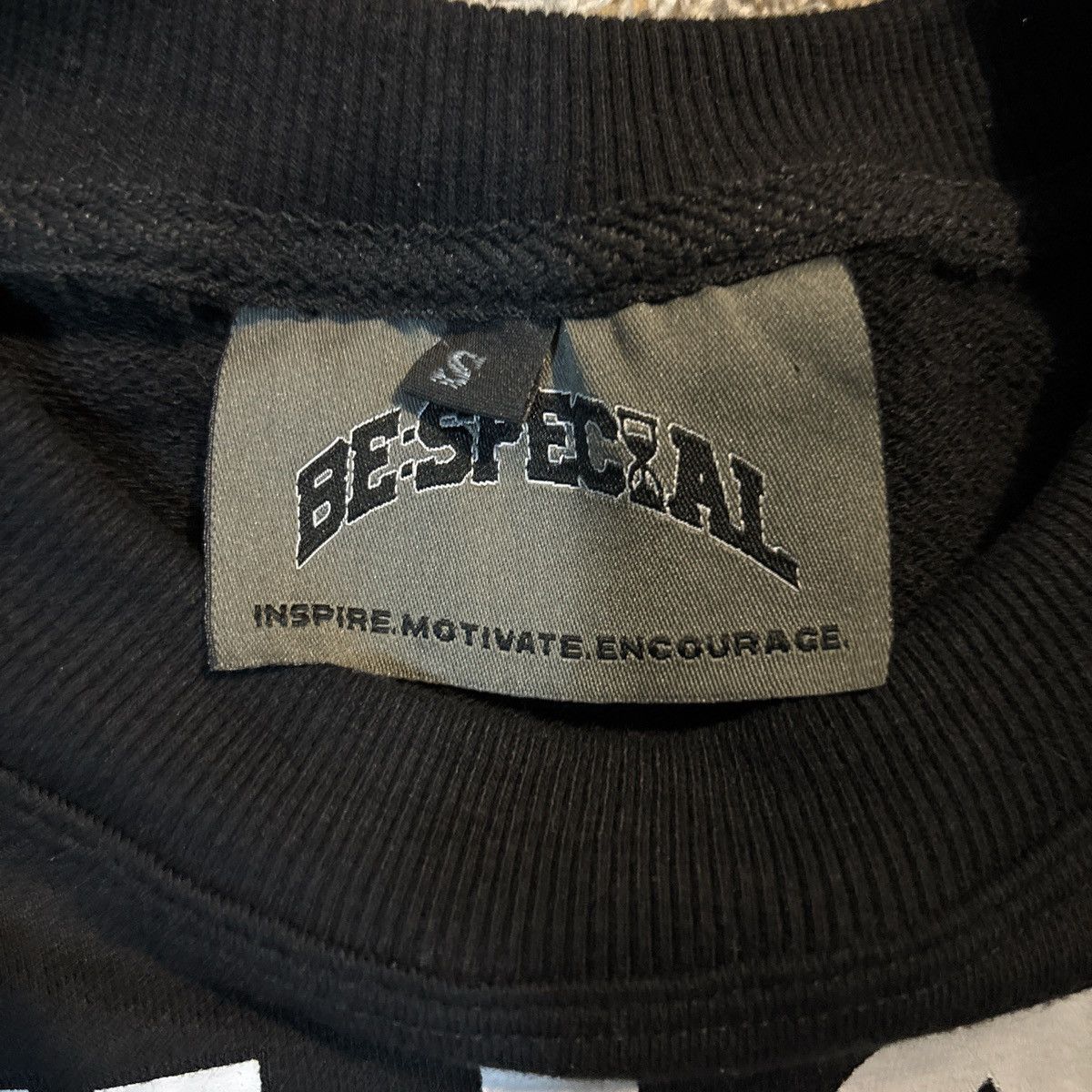 Other be special cropped tee Size US S / EU 44-46 / 1 - 3 Thumbnail