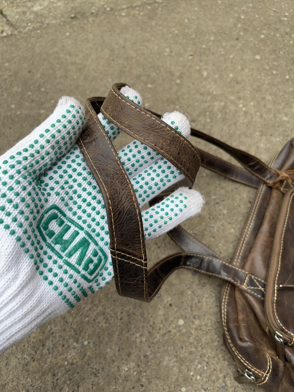 Genuine Leather × Vintage Vintage Green Burry Asymmetrical Faded Leather Pocket Bag Size ONE SIZE - 11 Thumbnail