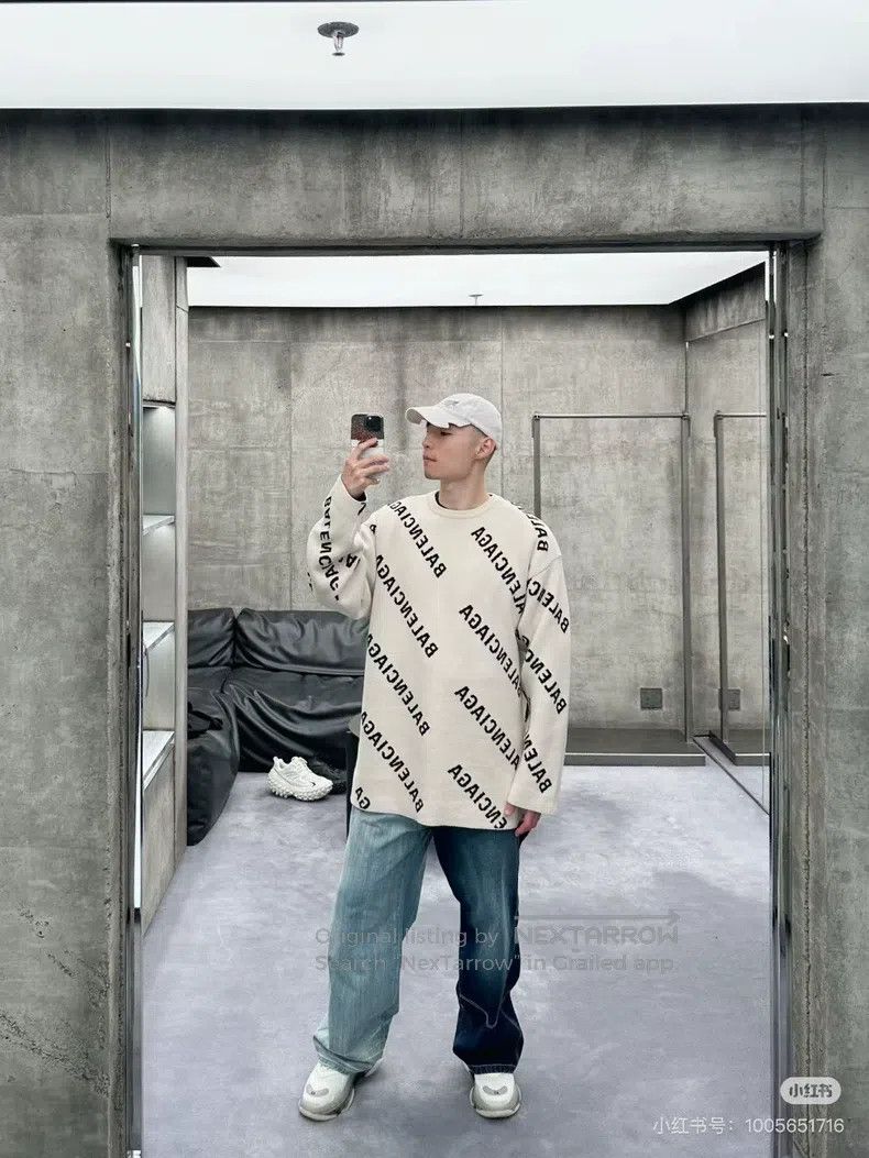 Balenciaga Balenciaga Light beige all-over print sweater Size US S / EU 44-46 / 1 - 6 Thumbnail