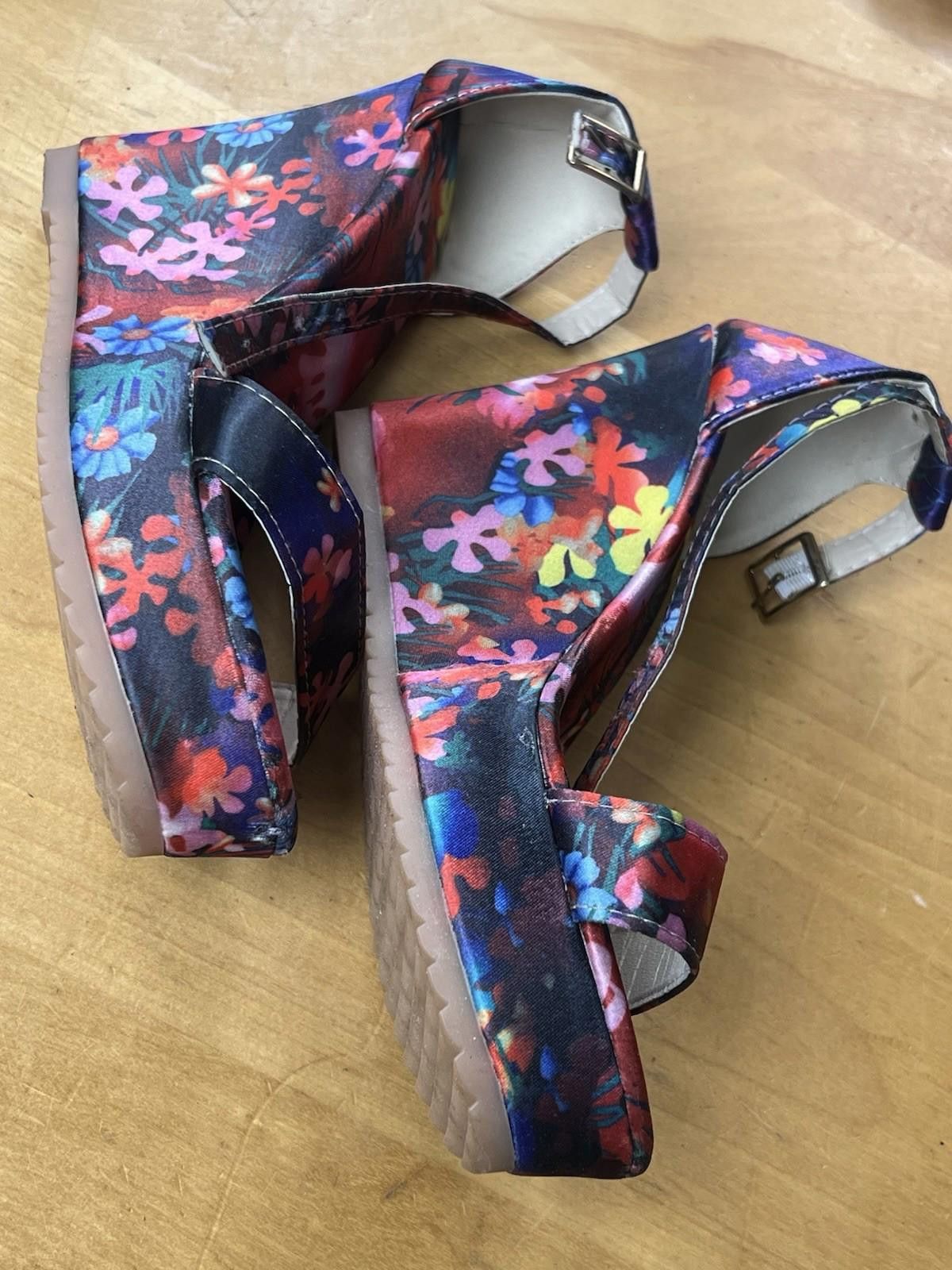 Other Women's Floral Pattern Wedge Open Toe Platform Ankle Strap Size US 4.5 / IT 34.5 - 4 Thumbnail