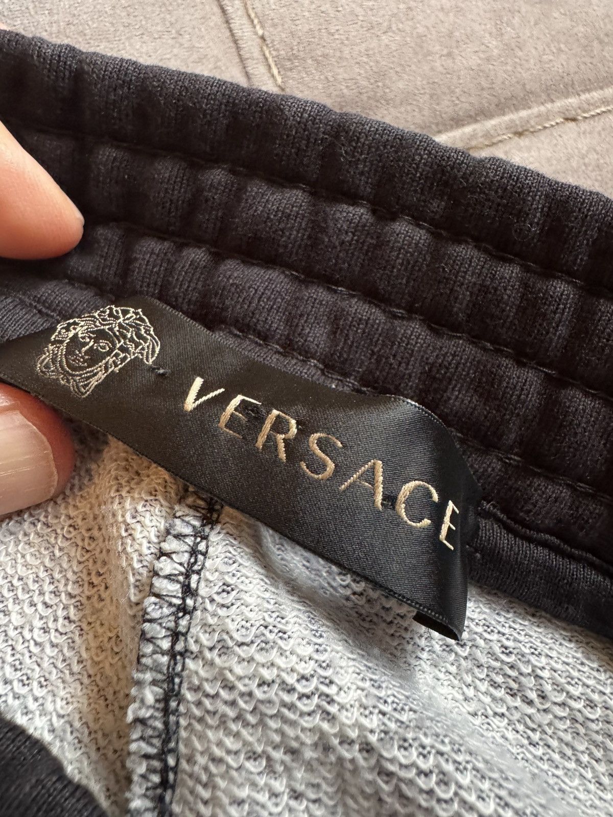 Versace VERSACE shorts STUDY REAL TAPE MEASUREMENTS IN PHOTOS sz S Size US 30 / EU 46 - 10 Thumbnail