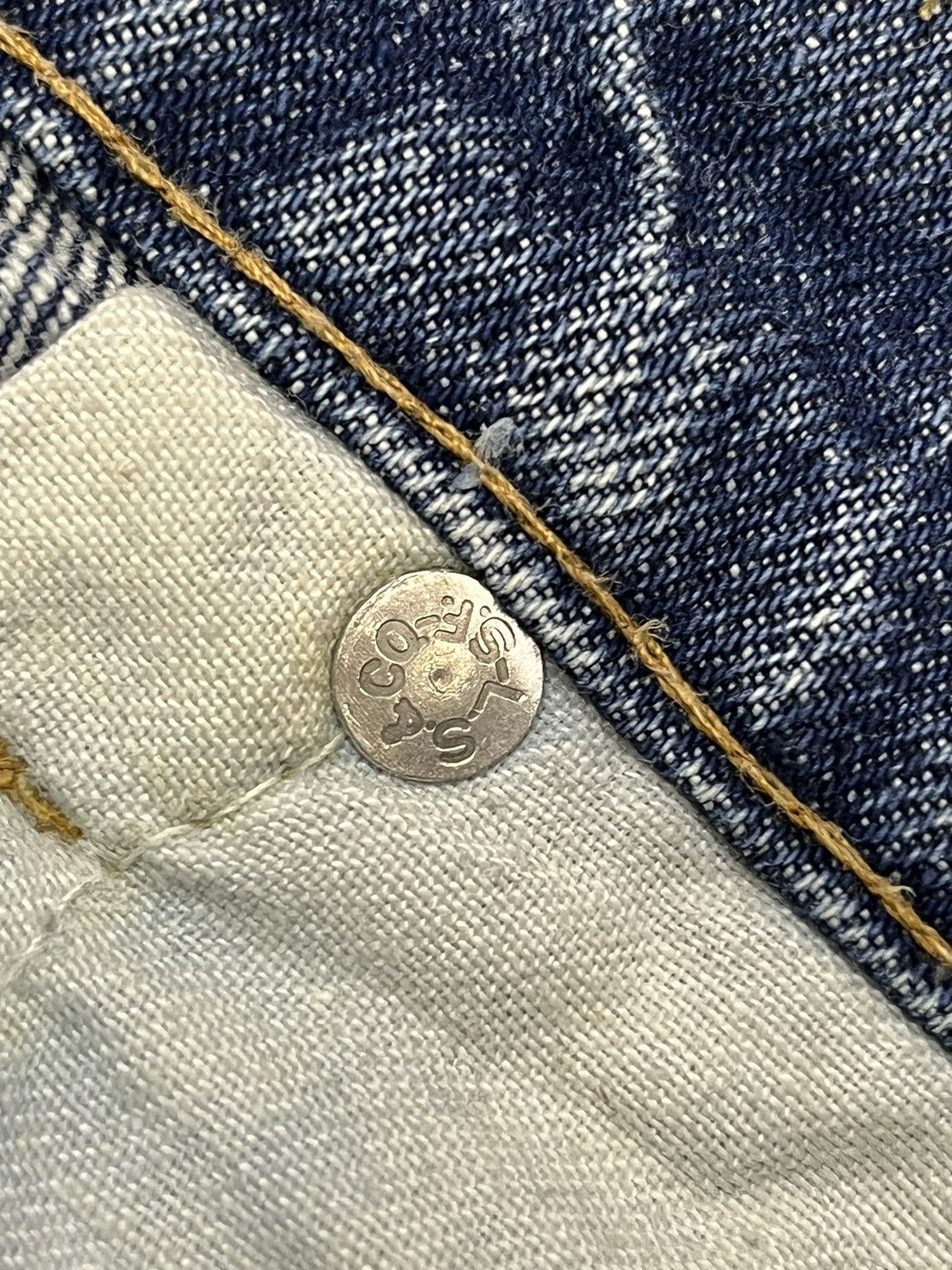 Levi's Vintage Levi’s Orange Tab Distressed Denim Flare Made in USA Size US 27 - 11 Thumbnail