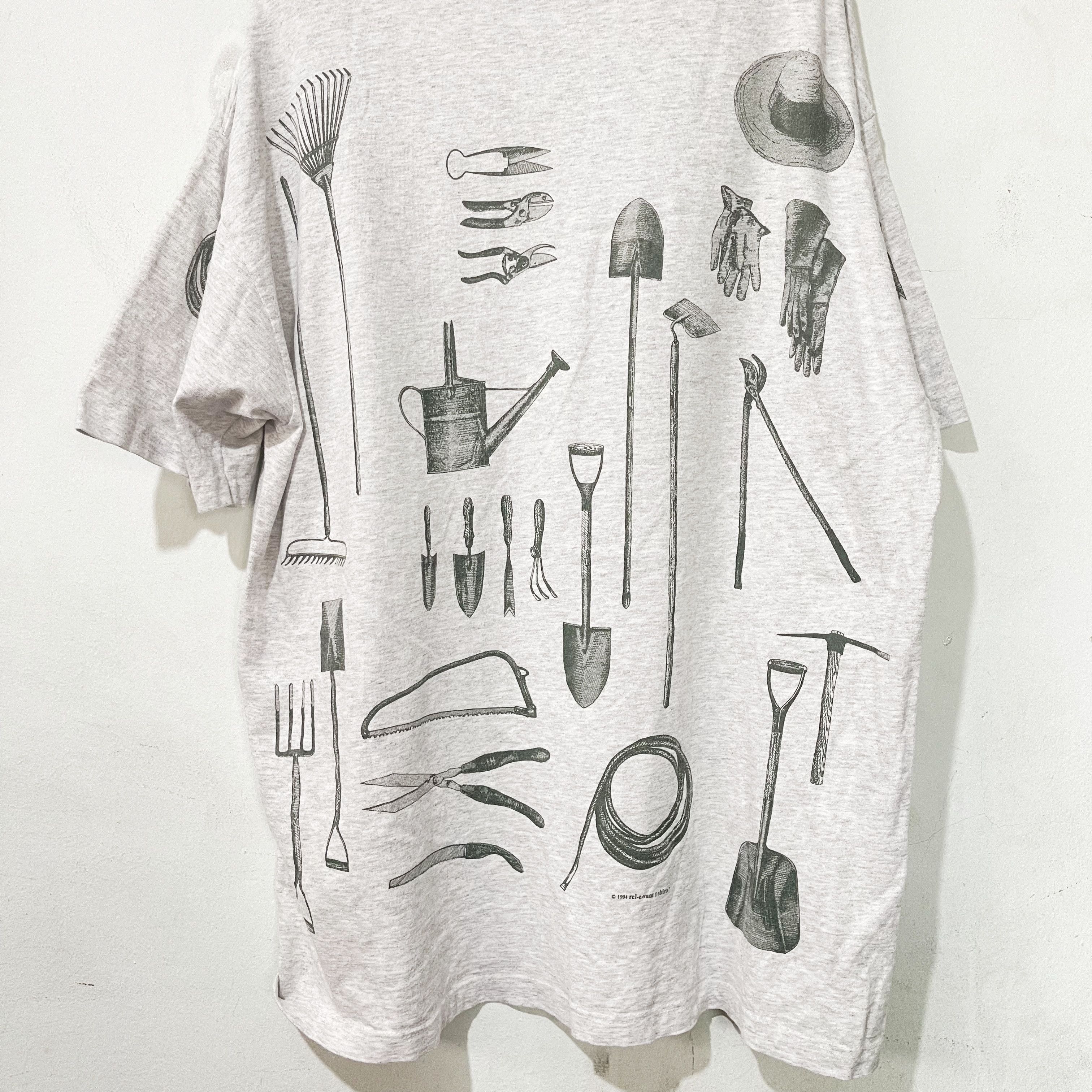 Vintage Vintage 90s Gardening Tools T-Shirt Size US XL / EU 56 / 4 - 5 Thumbnail