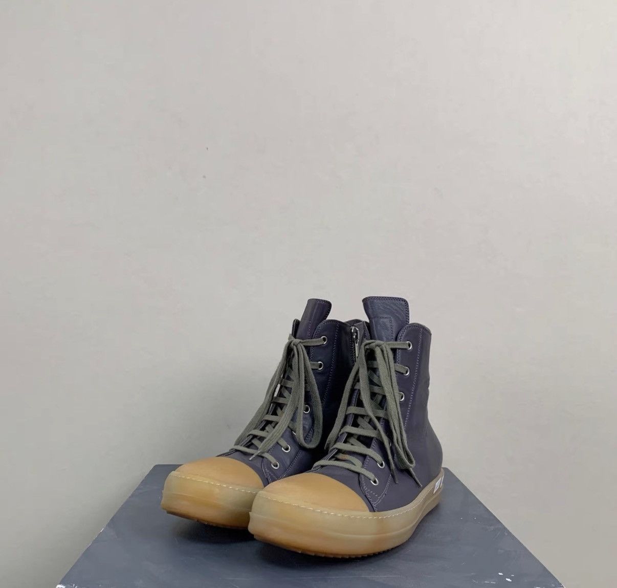 Rick Owens Rick Owens Mainline Leather Sneakers with Raw/Vibram Sole Size US 10 / EU 43 - 2 Thumbnail