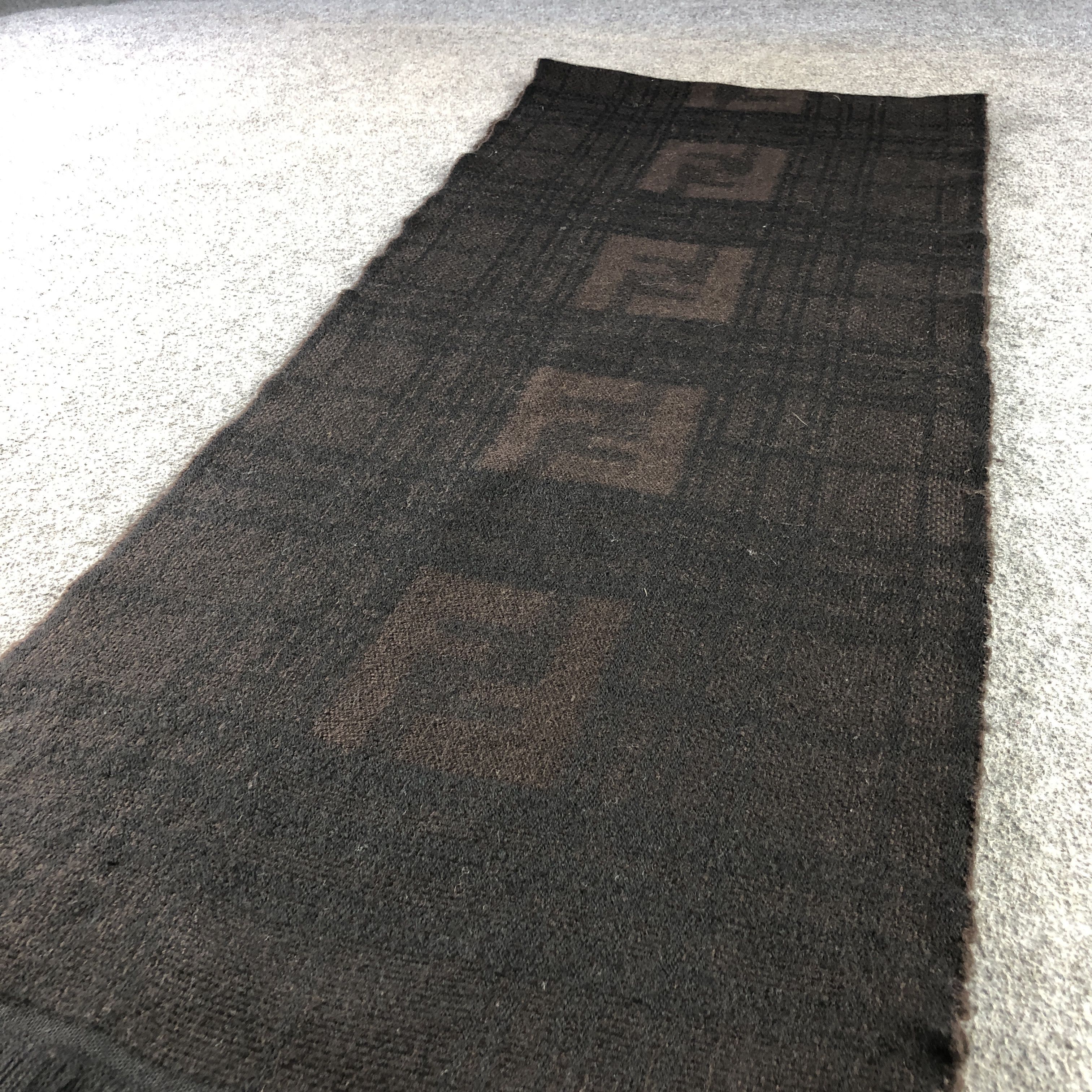 Japanese Brand Vintage Fendi Monogram Wool Scarf Muffler Neckwear V2916 Size ONE SIZE - 3 Thumbnail