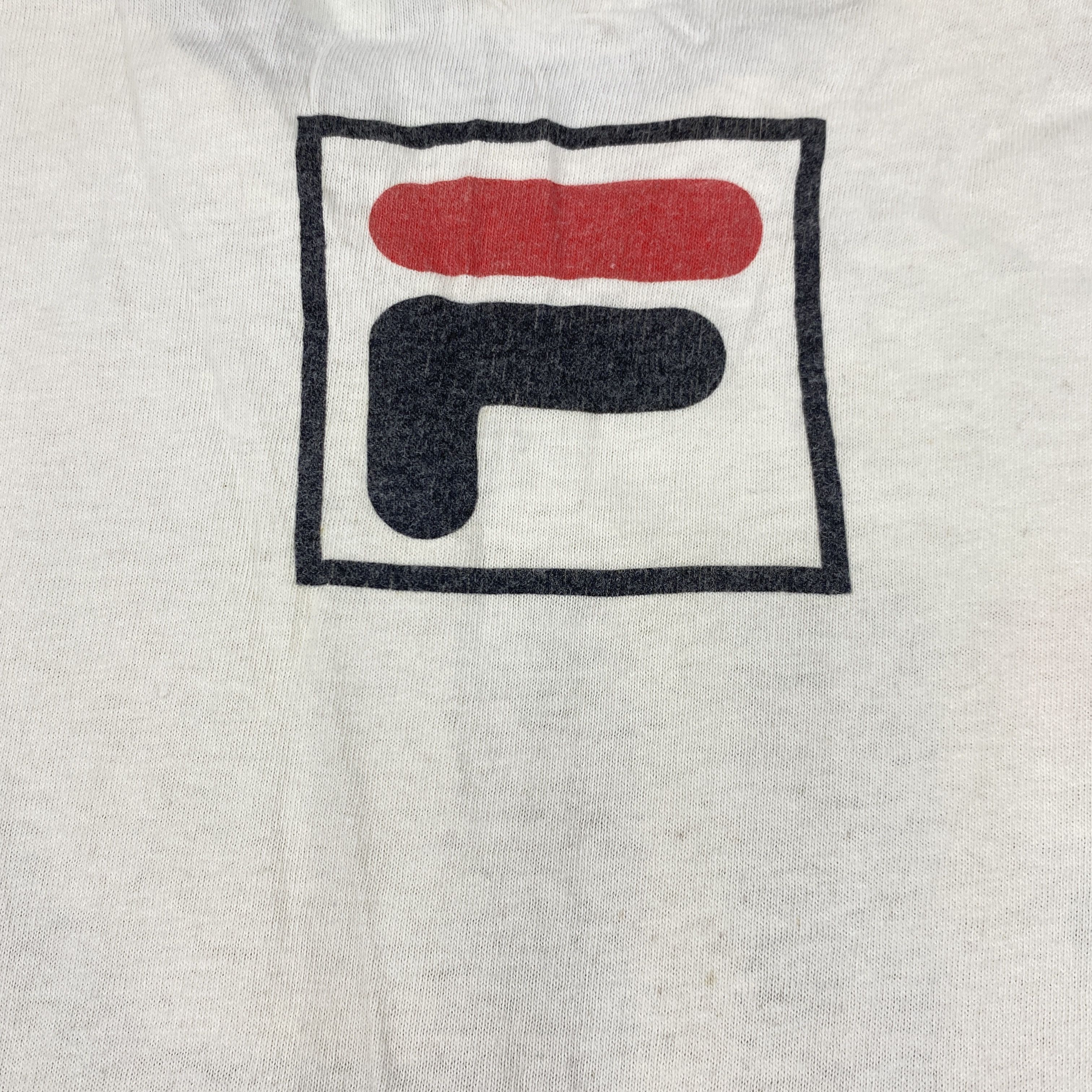 Fila Vintage Fila Big Logo Large T shirt -B070 Size US L / EU 52-54 / 3 - 3 Thumbnail