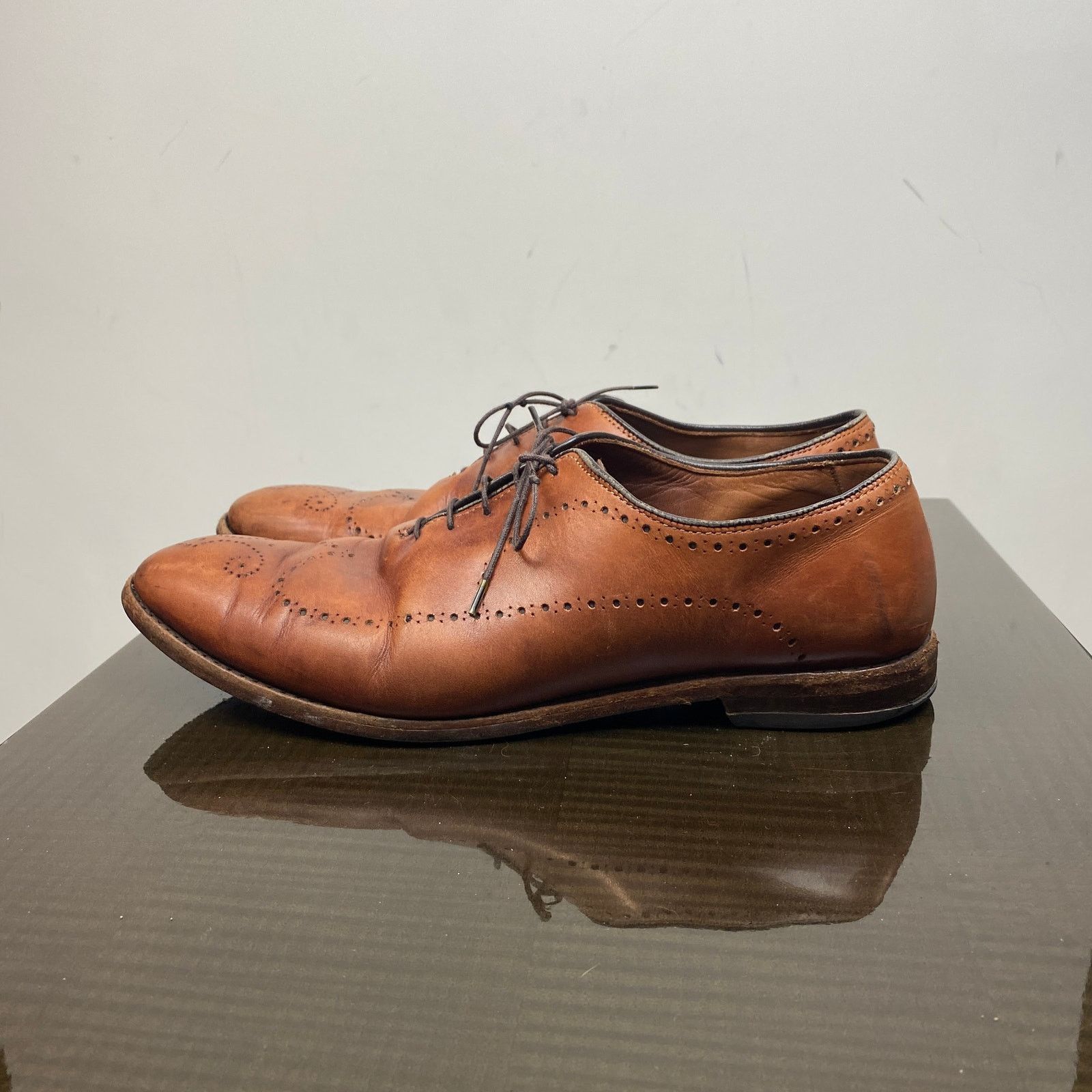 Allen Edmonds Allen Edmonds Fairfax Perforated Leather Dress Shoes 11D Size US 11 / EU 44 - 5 Thumbnail