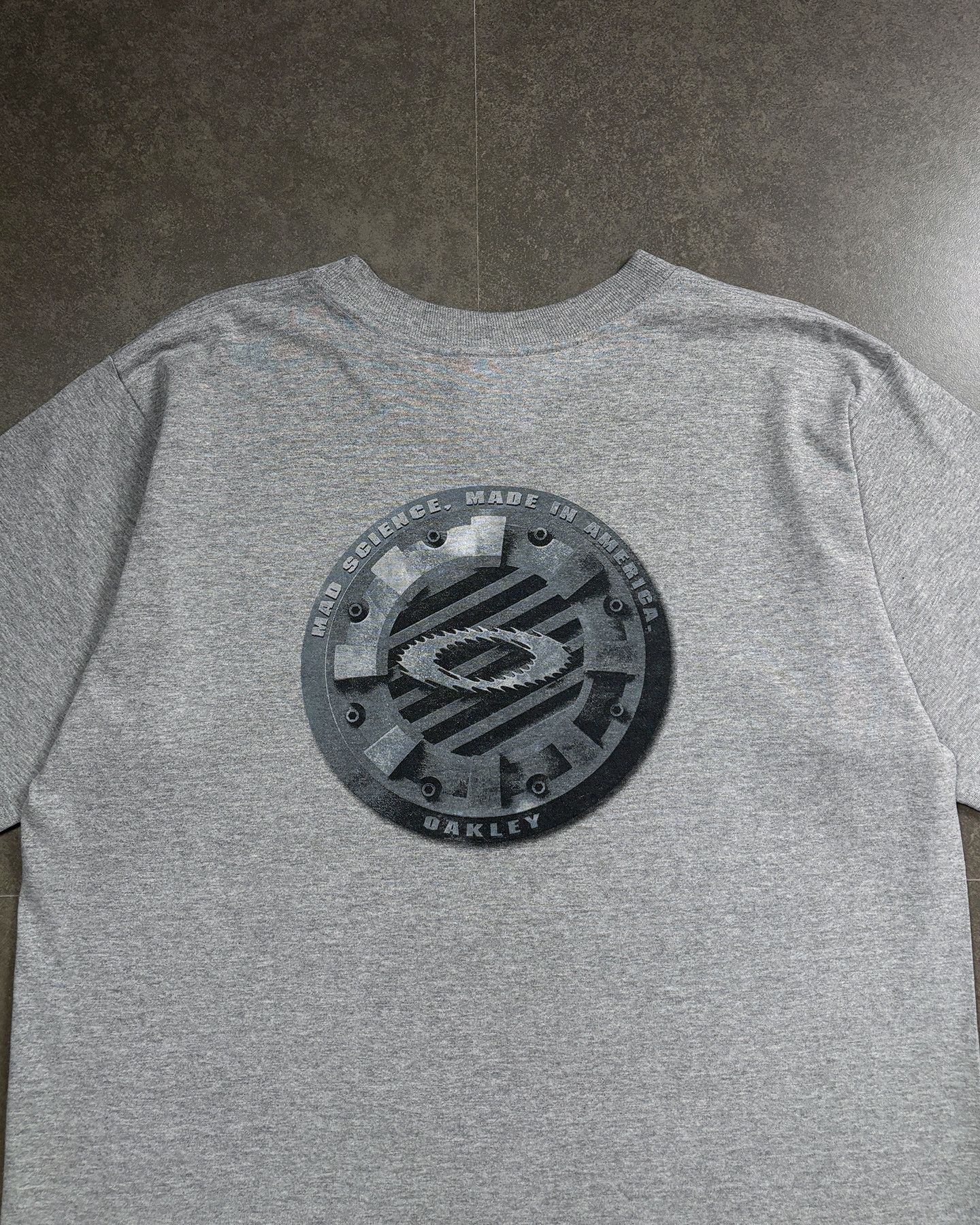 Oakley Oakley Software 00s Mad Science Razor Logo T-shirt Size US L / EU 52-54 / 3 - 3 Thumbnail