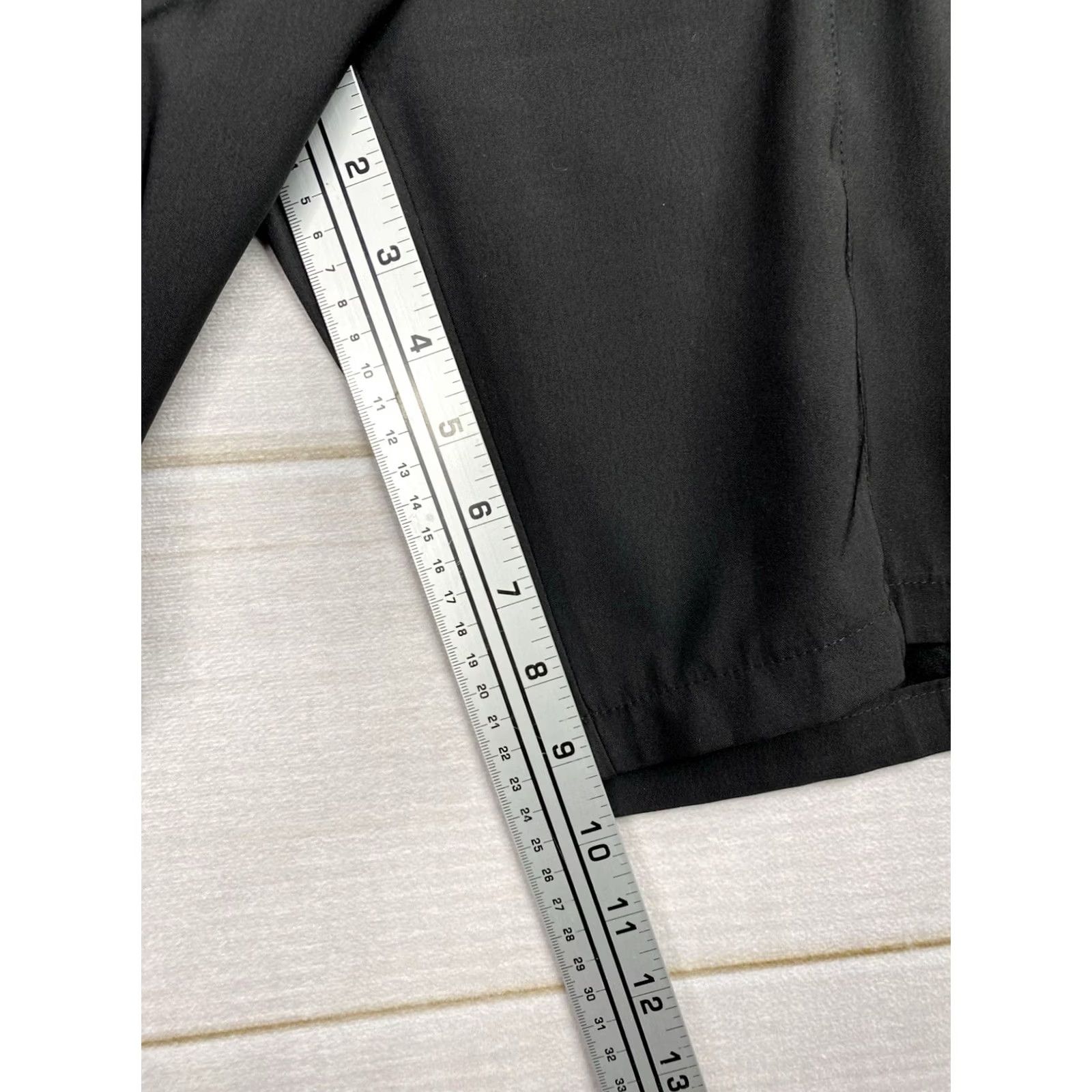 DKNY DKNY Golf Shorts Bermuda Zip Pockets Black 14 Women’s Stretch Casual Bermuda Shorts DKNY Women’s Size 14 Black Golf Shorts Size 36" / US 14 / IT 50 - 3 Thumbnail