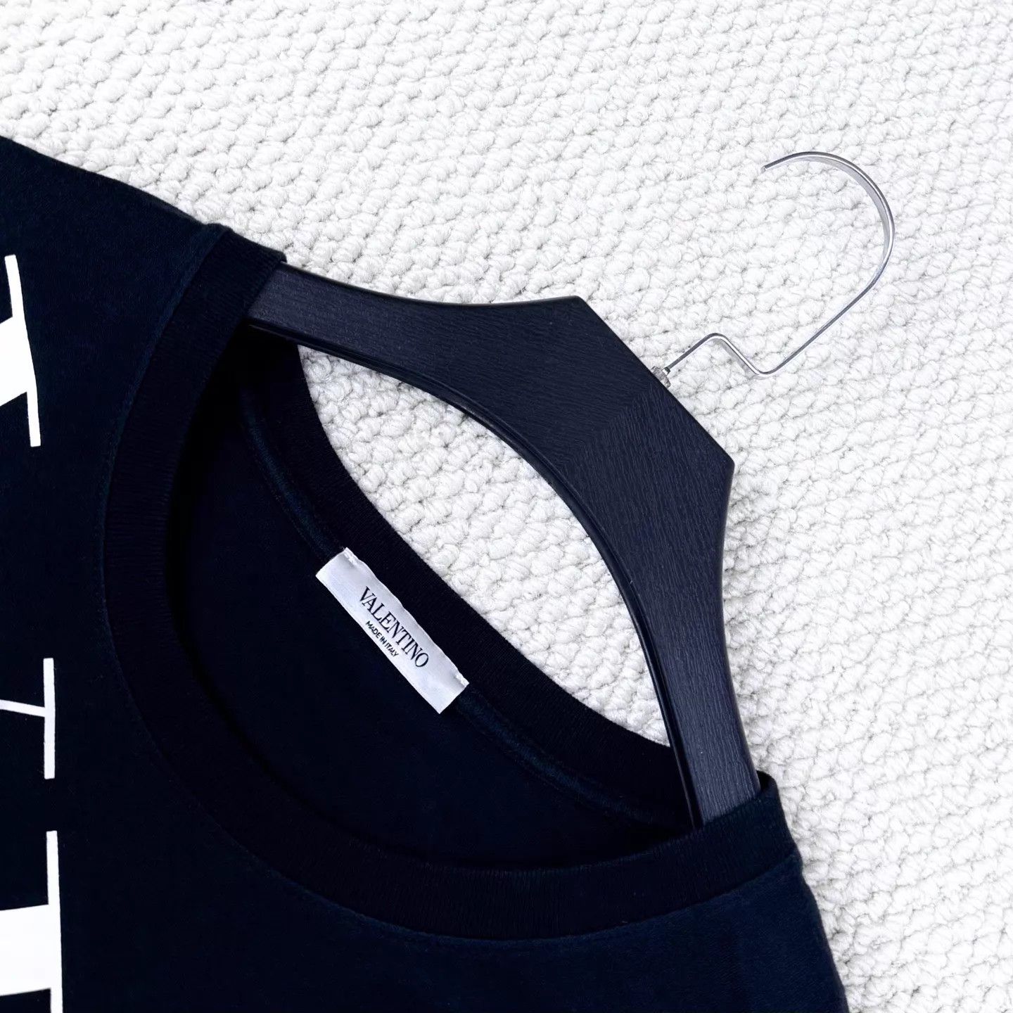 Valentino VALENTINO Black Colorblock Large Logo SS M Unisex Size US M / EU 48-50 / 2 - 3 Thumbnail