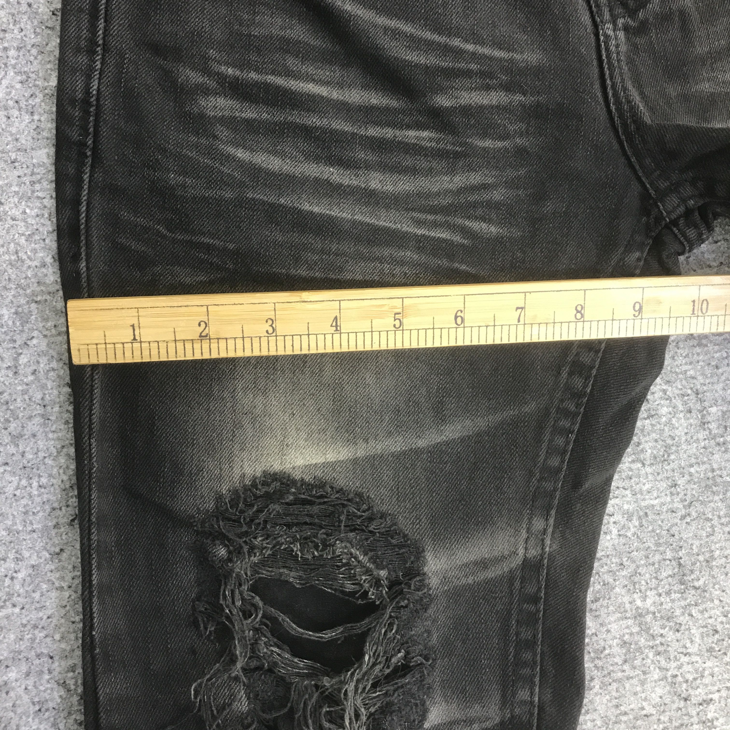 Japanese Brand JAPANESE BRAND BLACK PUNK DISTRESSED DENIM PANTS K129B5 Size US 28 / EU 44 - 9 Thumbnail