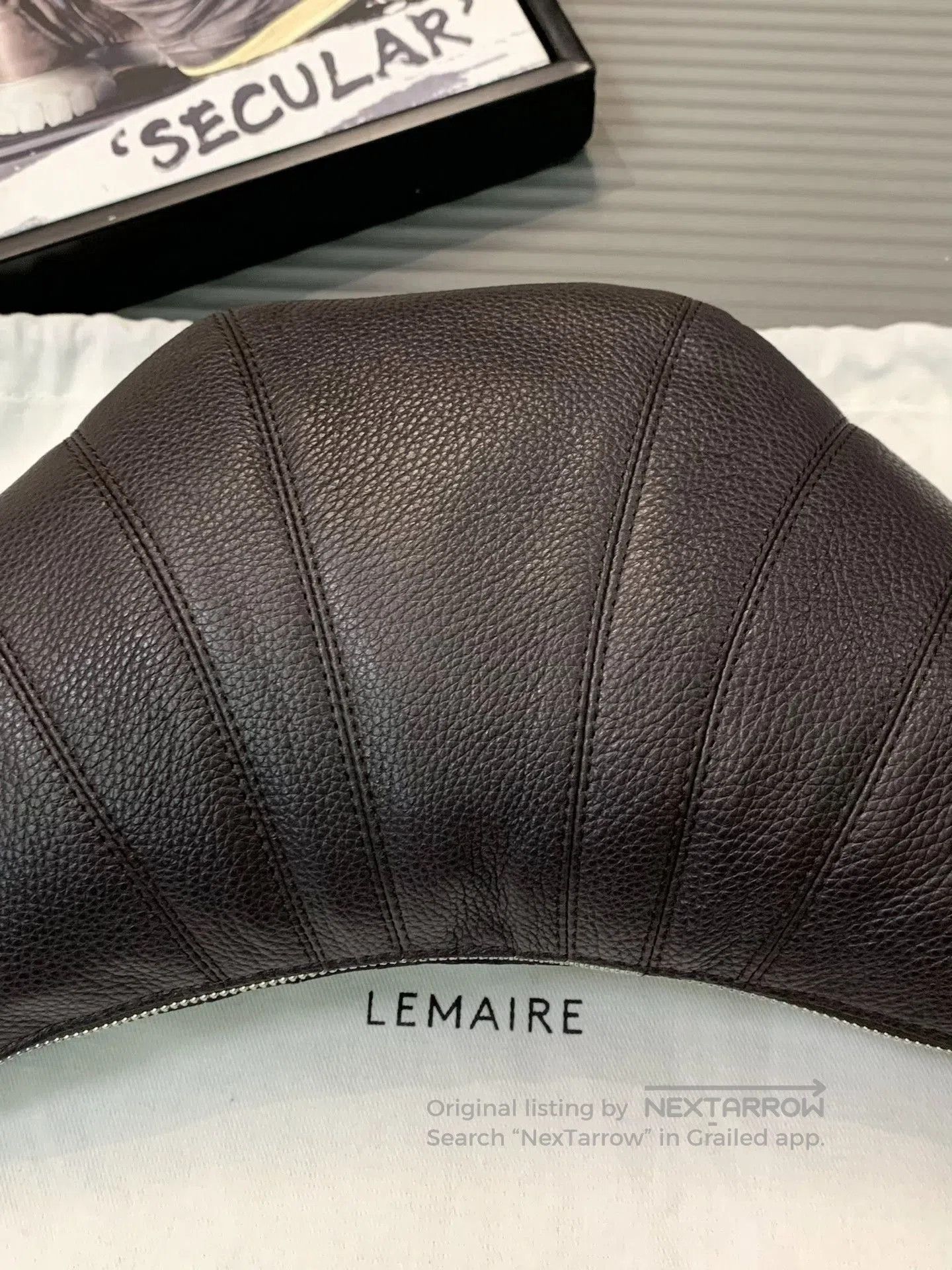 Lemaire Lemaire Small Dark Chocolate Croissant Bag. Size ONE SIZE - 7 Thumbnail