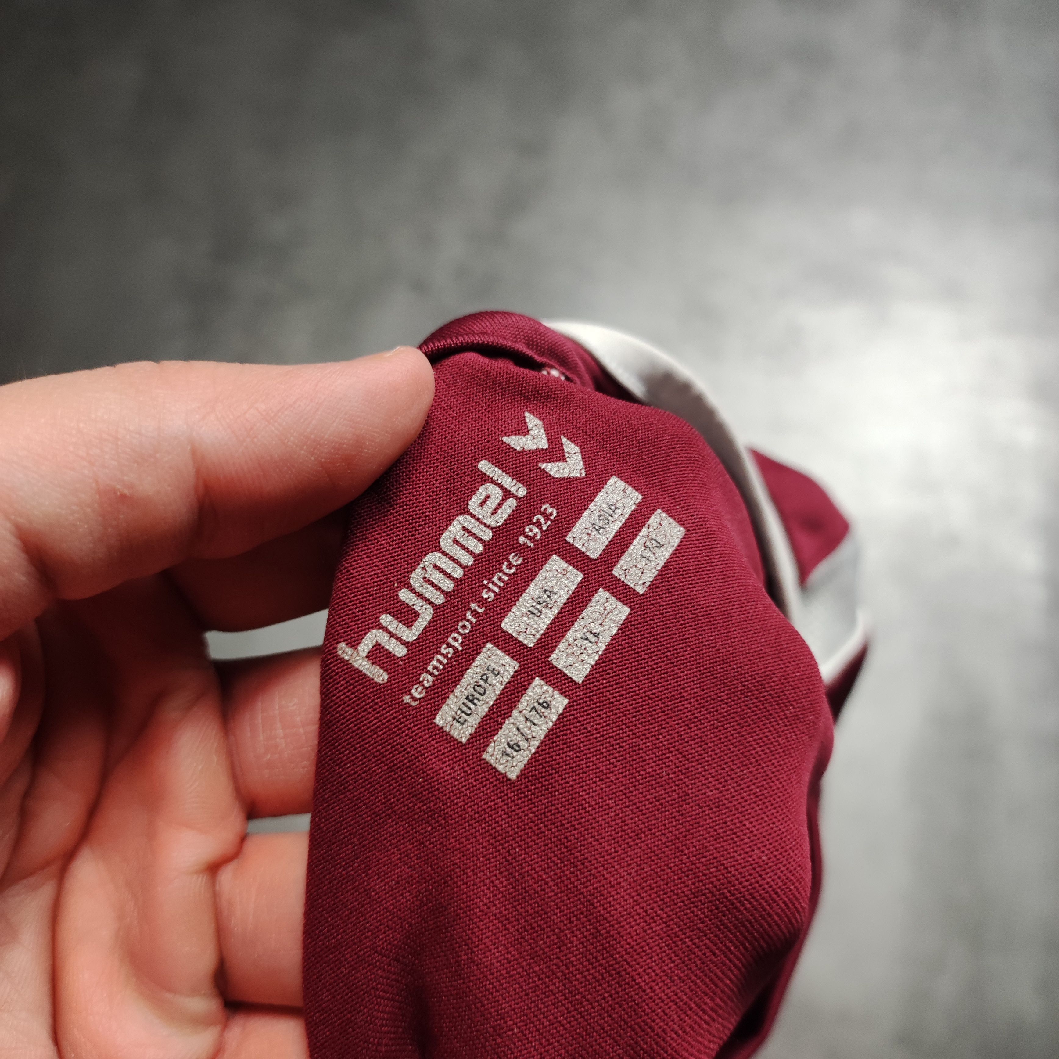 Vintage RARE 2006/2007 Football Soccer Heart of Midlothian Jersey Size US S / EU 44-46 / 1 - 8 Thumbnail