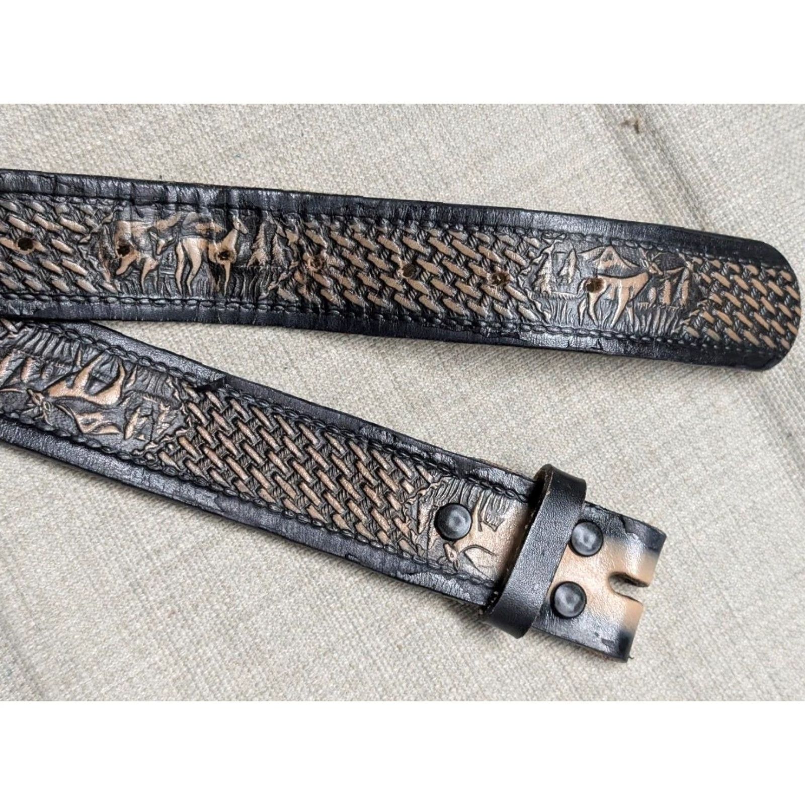 Vintage VINTAGE tooled buckle belt DEER cowhide leather 40 brown WESTERN cowboy belt Men 40 Western Mens brown deer toold buckle Size 40 - 3 Thumbnail