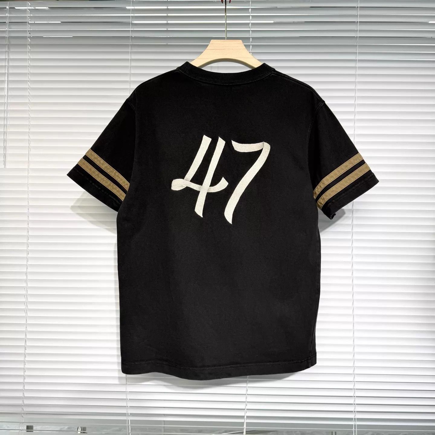Dior DIOR Deep Brown Striped T-Shirt Ribbon Embroidery Ribbed Neck S Size S / US 4 / IT 40 - 2 Thumbnail