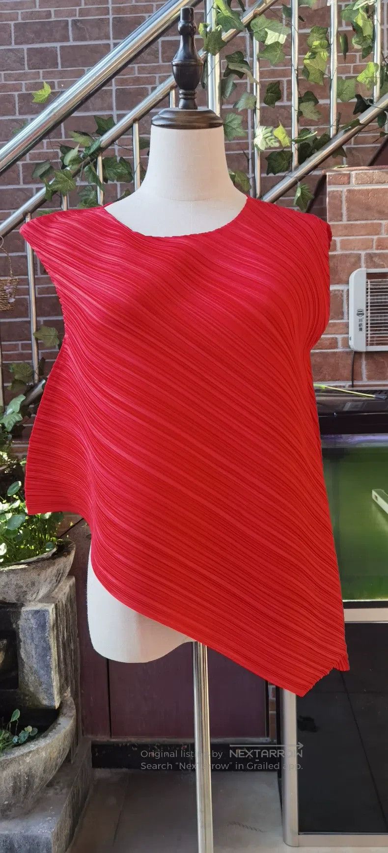 Issey Miyake Issey Miyake Red Irregular Tank Top Size L / US 10 / IT 46 - 3 Thumbnail