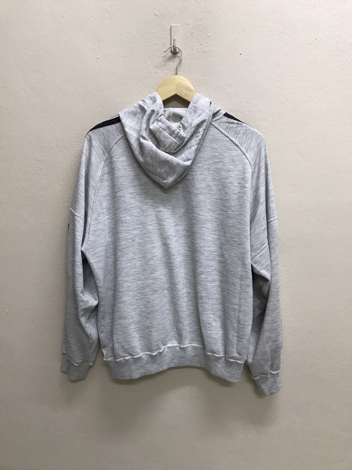 Adidas VINTAGE 90s ADIDAS SPELLOUT DISTRESSED PULLOVER HOODIE Size US L / EU 52-54 / 3 - 7 Thumbnail