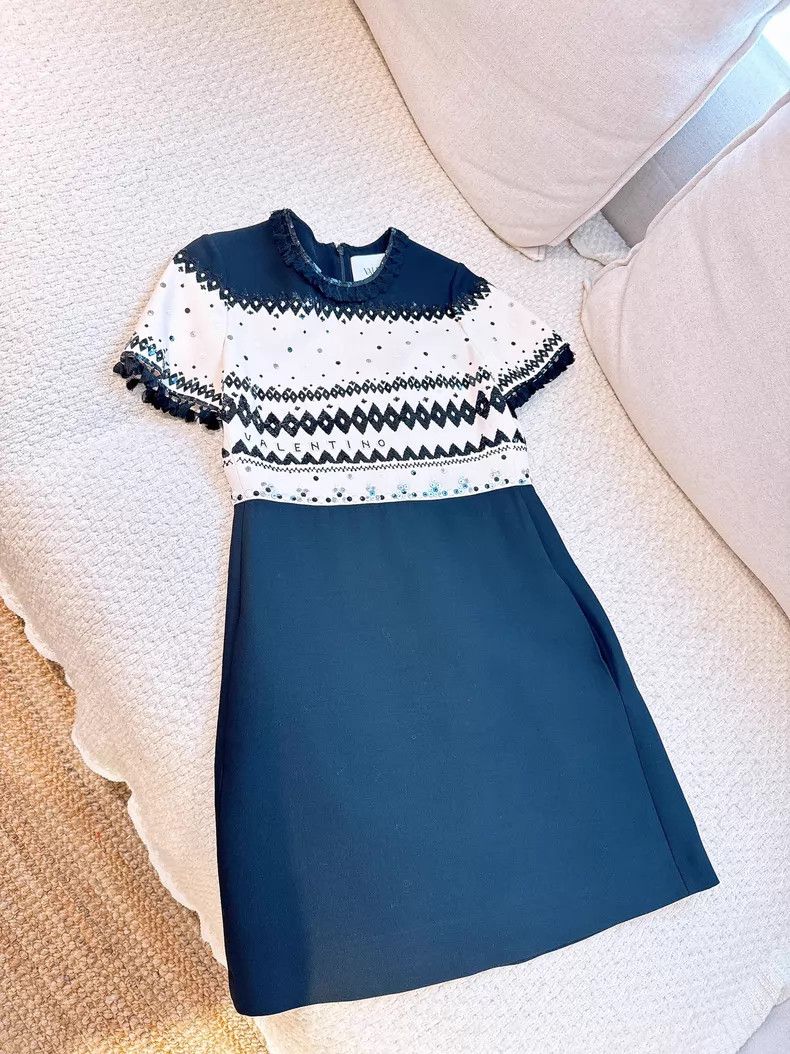 Valentino Valentino Heavy sequins + beaded embroidered logo black a Size S / US 4 / IT 40 - 1 Thumbnail