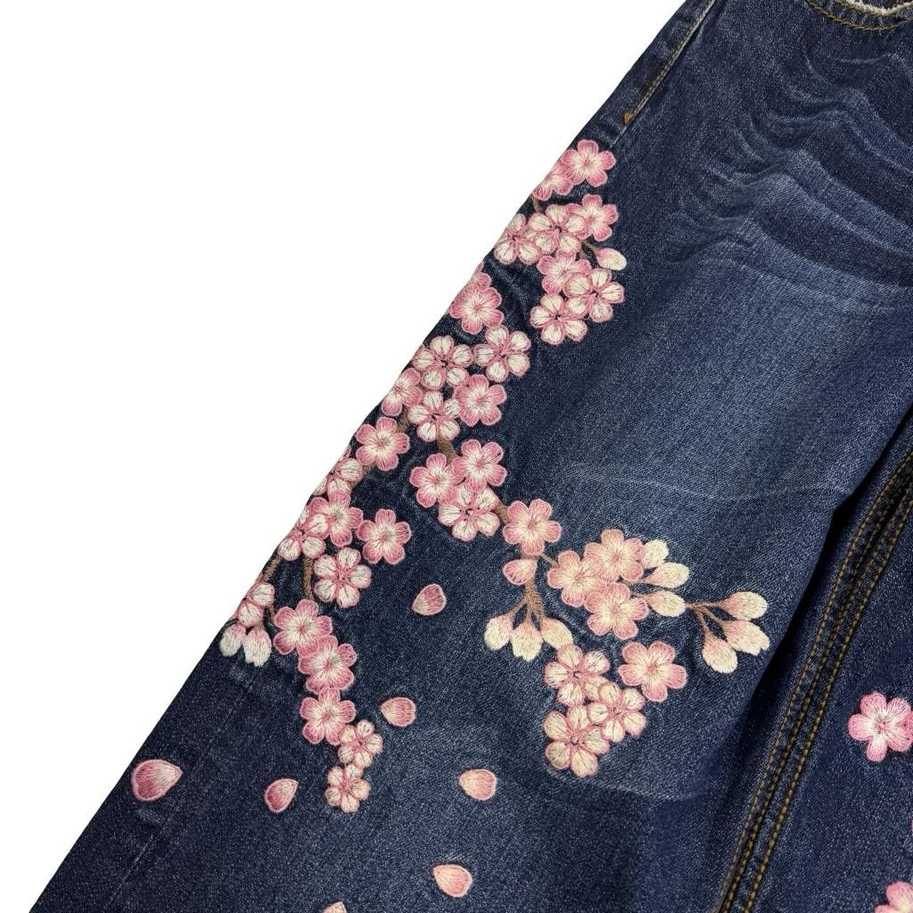 Karakuri Tamashii Karakuri Tamashii Embroidered Koi Fish Denim Jeans Waist 36 Size US 36 / EU 52 - 3 Thumbnail