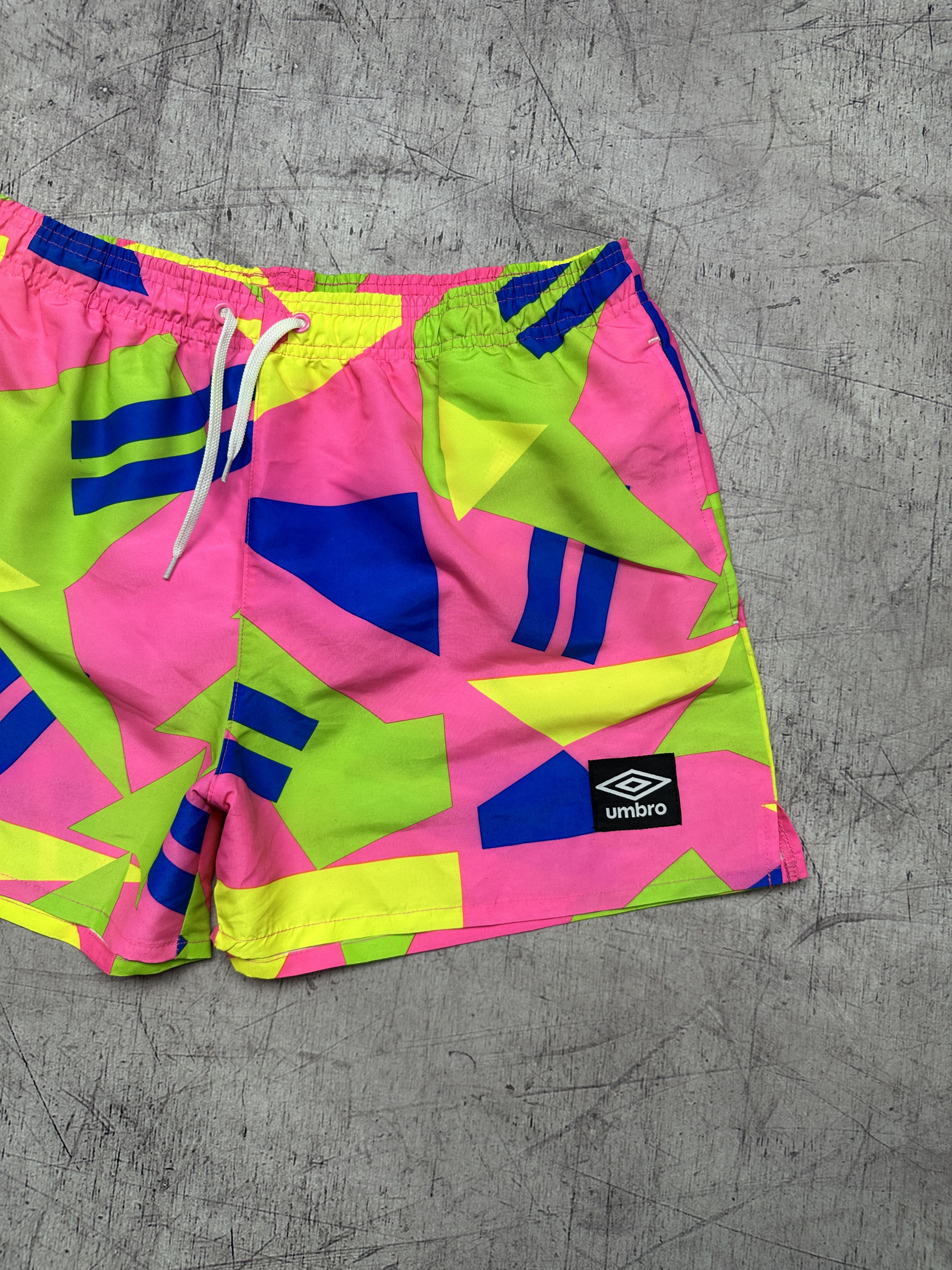 Umbro Umbro Mens Shorts Size US 34 / EU 50 - 2 Thumbnail