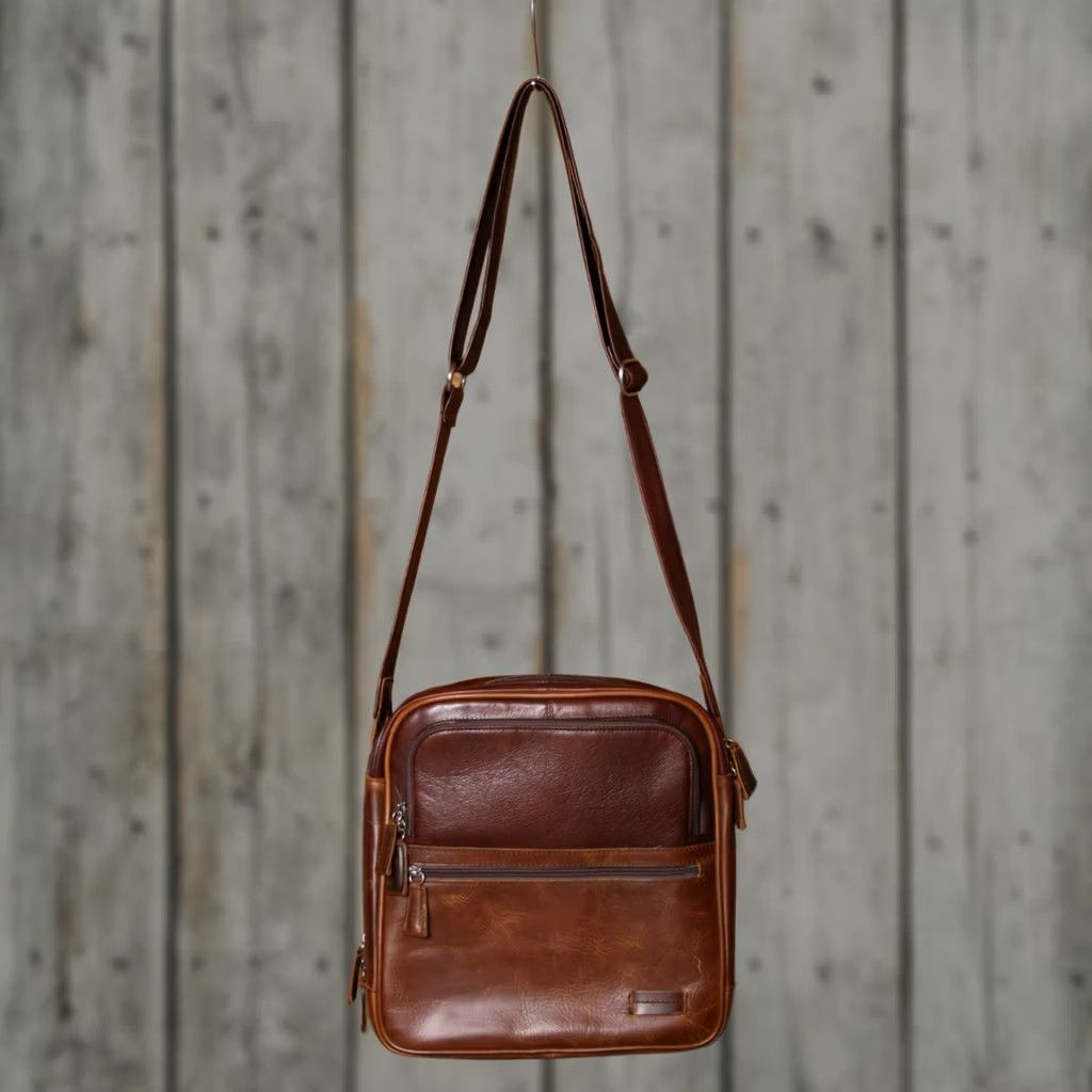 Vintage OSGOODE MARLEY Calvin Crossbody Traveler Leather RFID Brown Bag Mens Small Travel Organizer Zip Size ONE SIZE - 1 Thumbnail