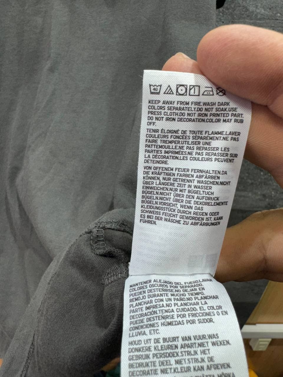 Uniqlo Uniqlo UT x Eva-01 Neon Genesis Evangelion T-Shirt Rare Size US M / EU 48-50 / 2 - 9 Thumbnail
