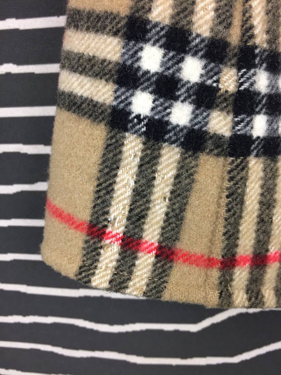Burberry Vtg Burberry Nova Check Wool Blend Wrap Skirt Size M Size 24" / US 00 / IT 34 - 18 Thumbnail