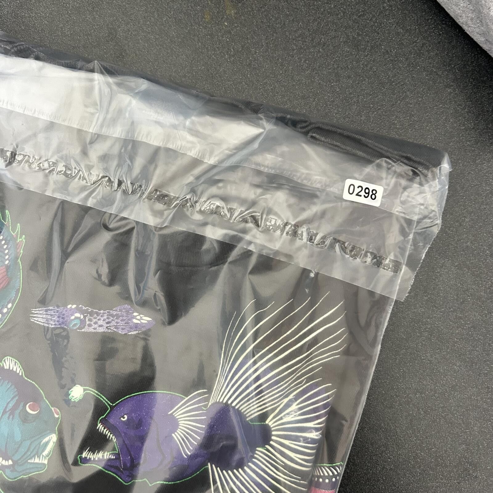 Unknown London Vintage 90’s Deep Sea Creatures Fish Aop Graphic t shirt Size ONE SIZE - 8 Thumbnail