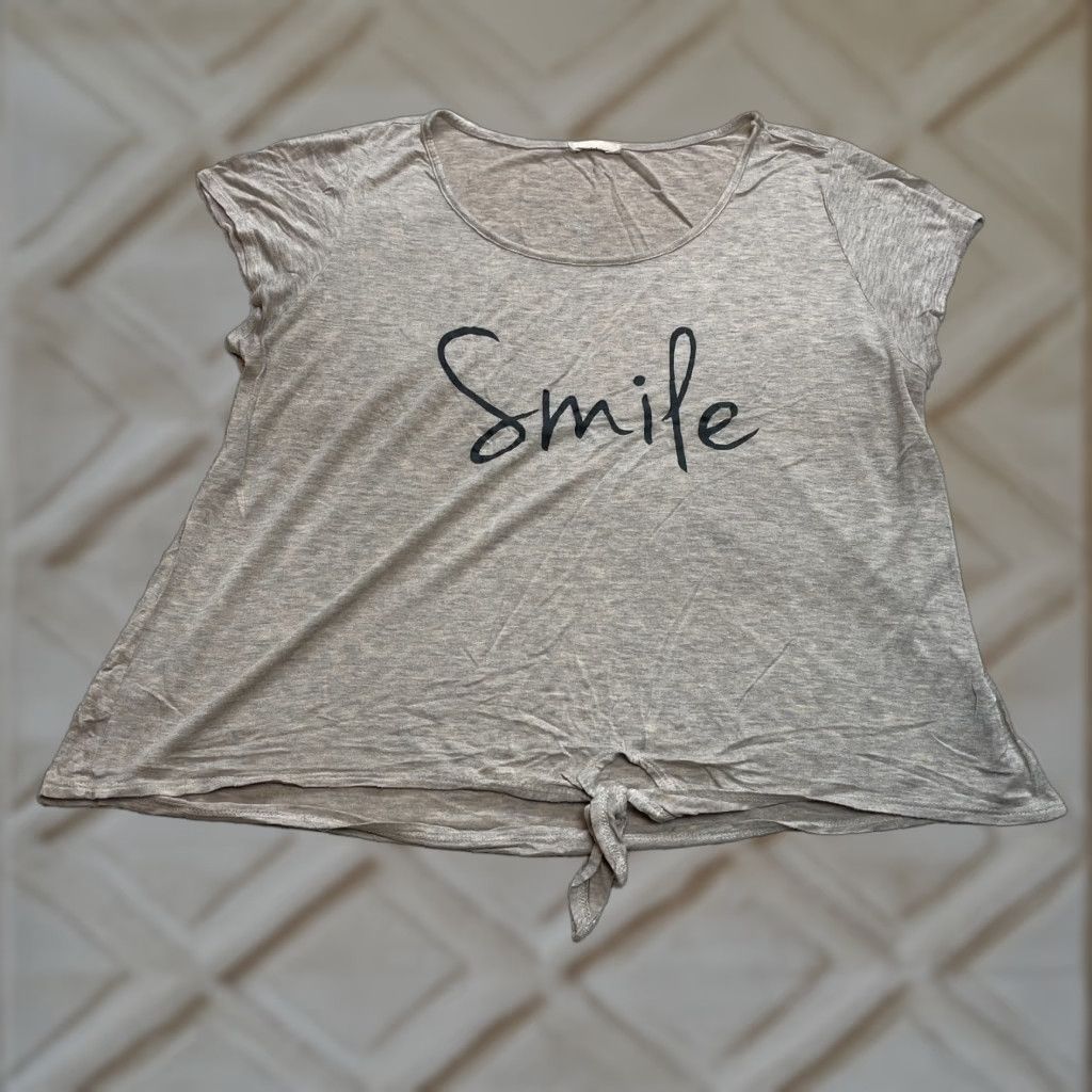 Vintage French Pastry Shirt Cap Sleeve Knot Hem Smile Logo Rayon Womens Plus 2X Beige Size XXL / US 16-18 / IT 52-54 - 1 Thumbnail