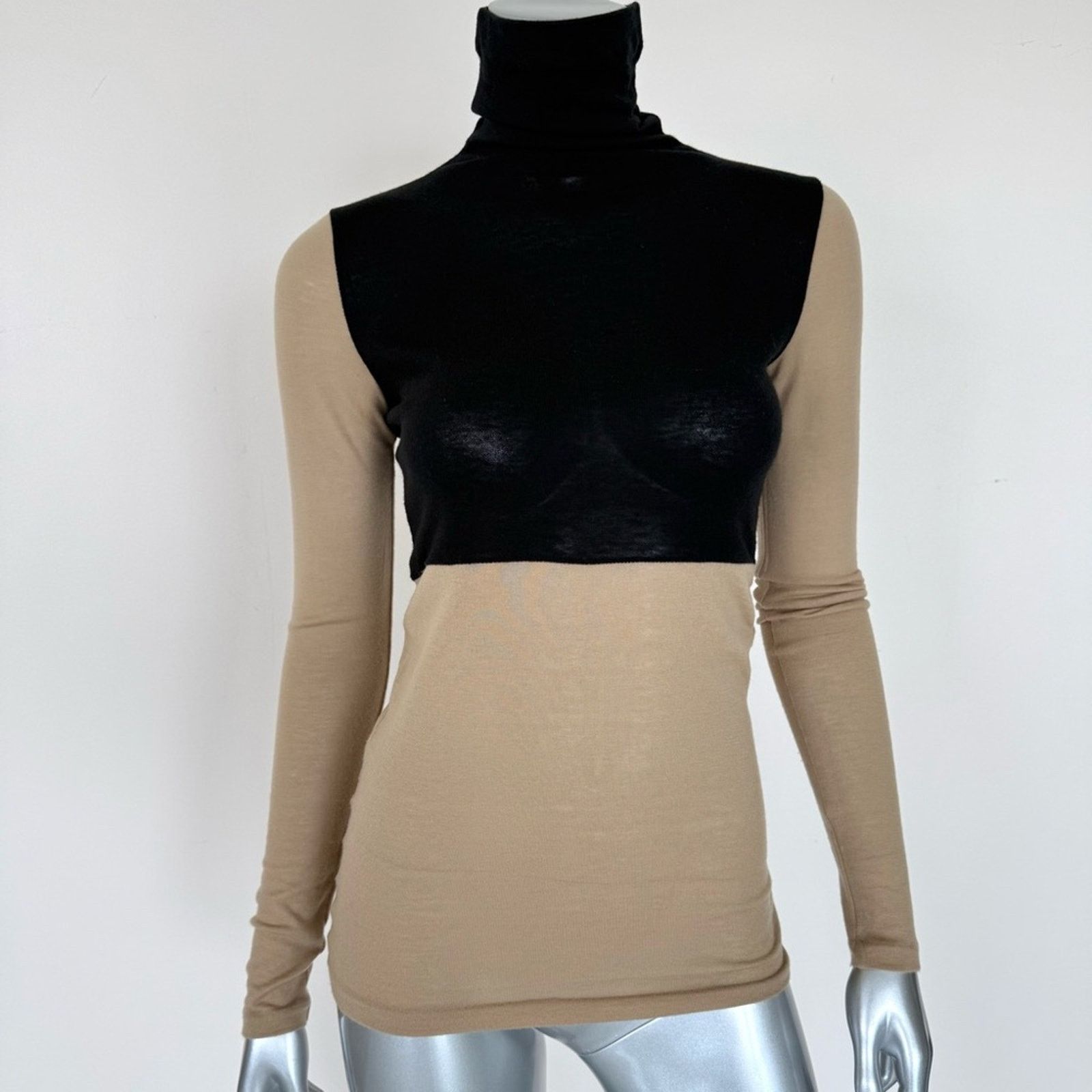 Club Monaco Club Monaco wool sweater two tone size S/P Size S / US 4 / IT 40 - 1 Thumbnail