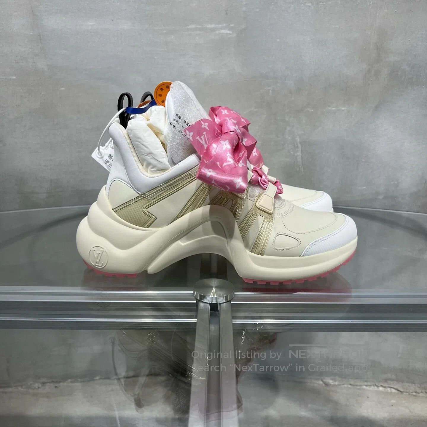 Louis Vuitton Louis Vuitton Pink-white bow-shaped arch bridge shoes Size US 6 / IT 36 - 4 Thumbnail