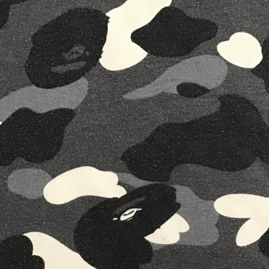 Bape 💫Glow in the dark💫 BAPE City camo APE HEAD T-shirt Size US M / EU 48-50 / 2 - 7 Thumbnail