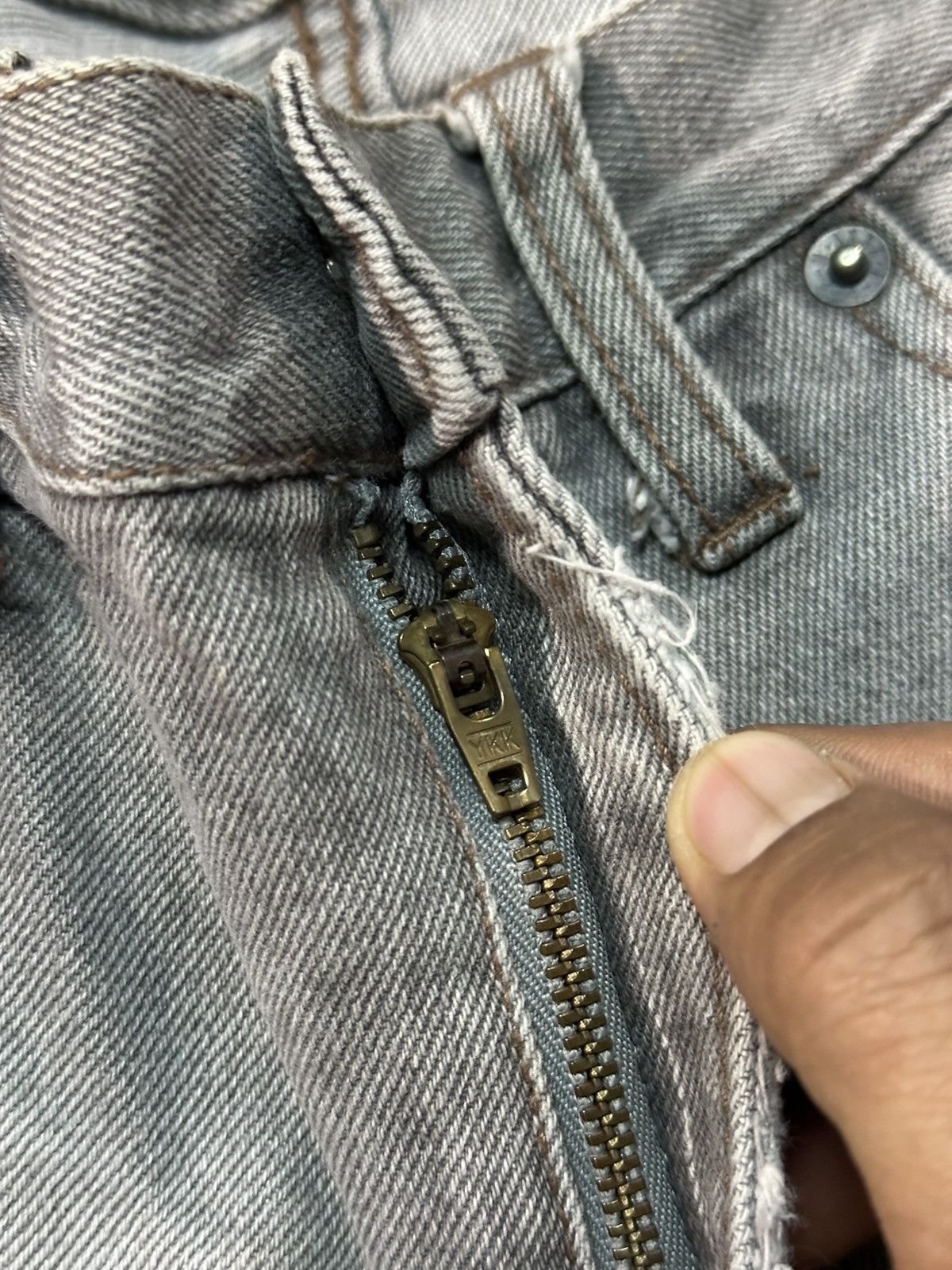 Le Grande Bleu (L.G.B.) Ppfm Distress Denim. Size US 32 / EU 48 - 9 Thumbnail