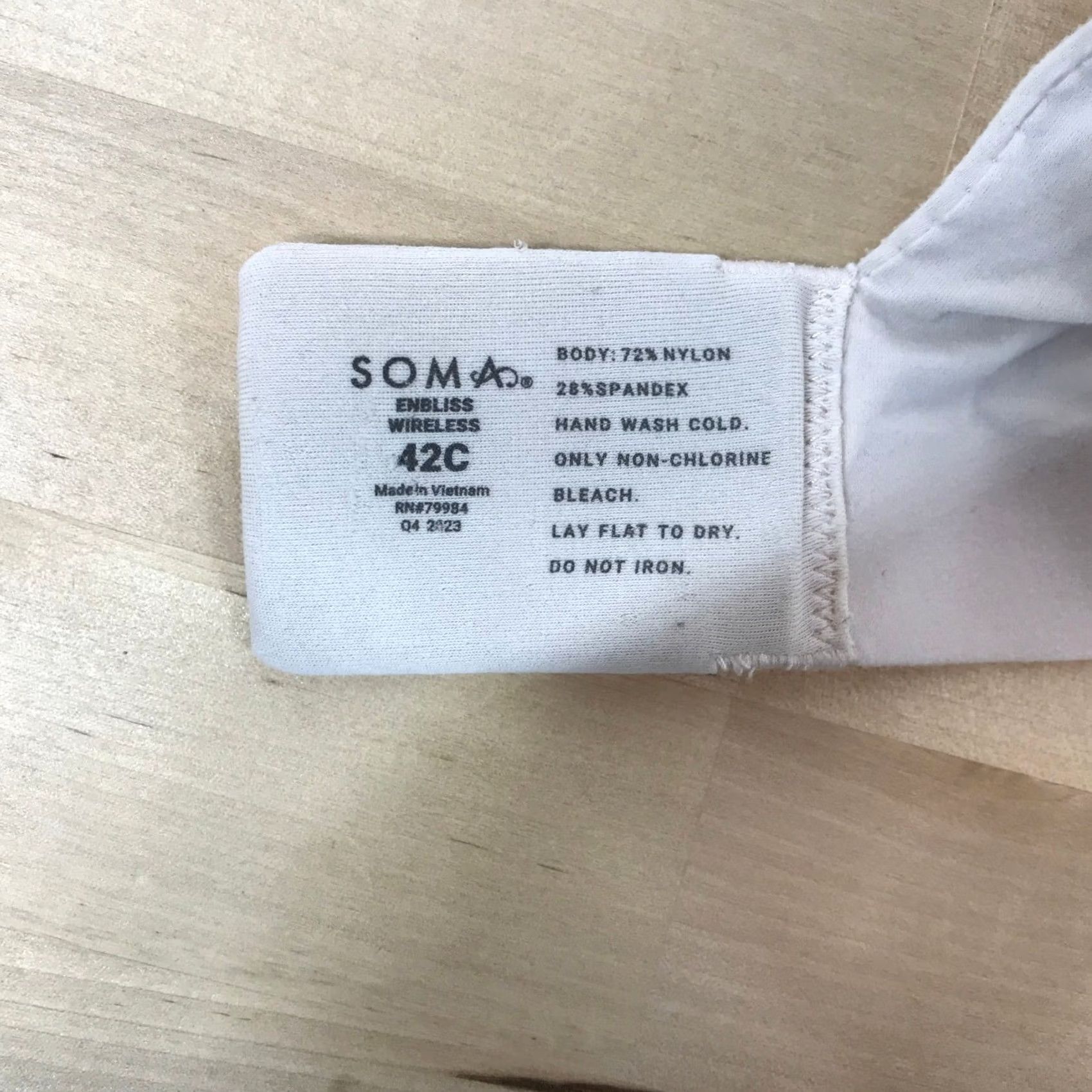 Vintage Soma Enbliss Wireless Bra White Seamless Comfort Padded 42C 570148560 Size ONE SIZE - 5 Thumbnail
