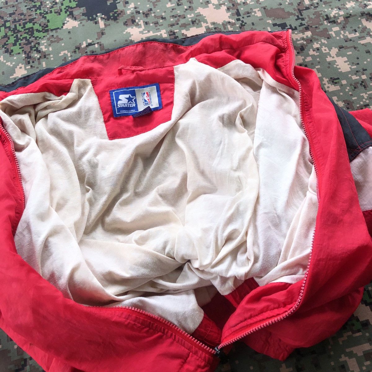 NBA × Vintage Vtg 90s Chicago Bull Big Logo Windbreaker Jacket Size US L / EU 52-54 / 3 - 10 Thumbnail