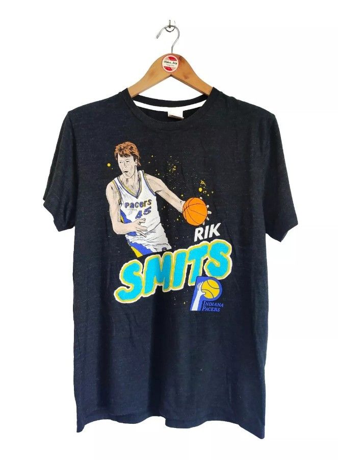 image of Homage x Vintage Rik Smits Caricature 2000S T-Shirt in Black, Men's (Size Medium)