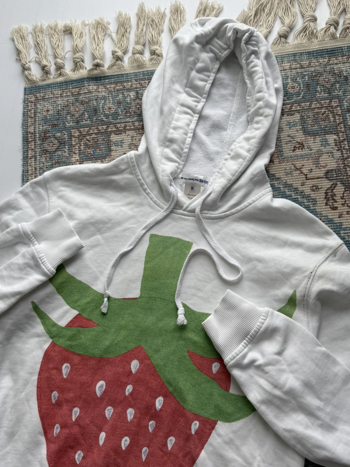 Comme des Garcons Comme des Garçons Strawberry 🍓 Hooded Size US M / EU 48-50 / 2 - 5 Thumbnail